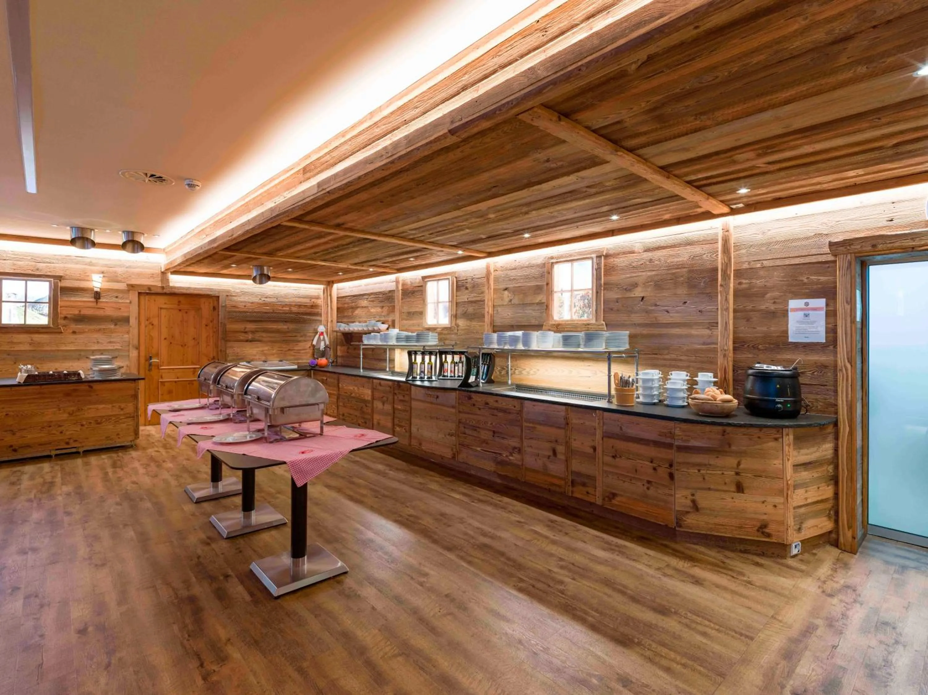 Restaurant/places to eat in SCOL Sporthotel Zillertal