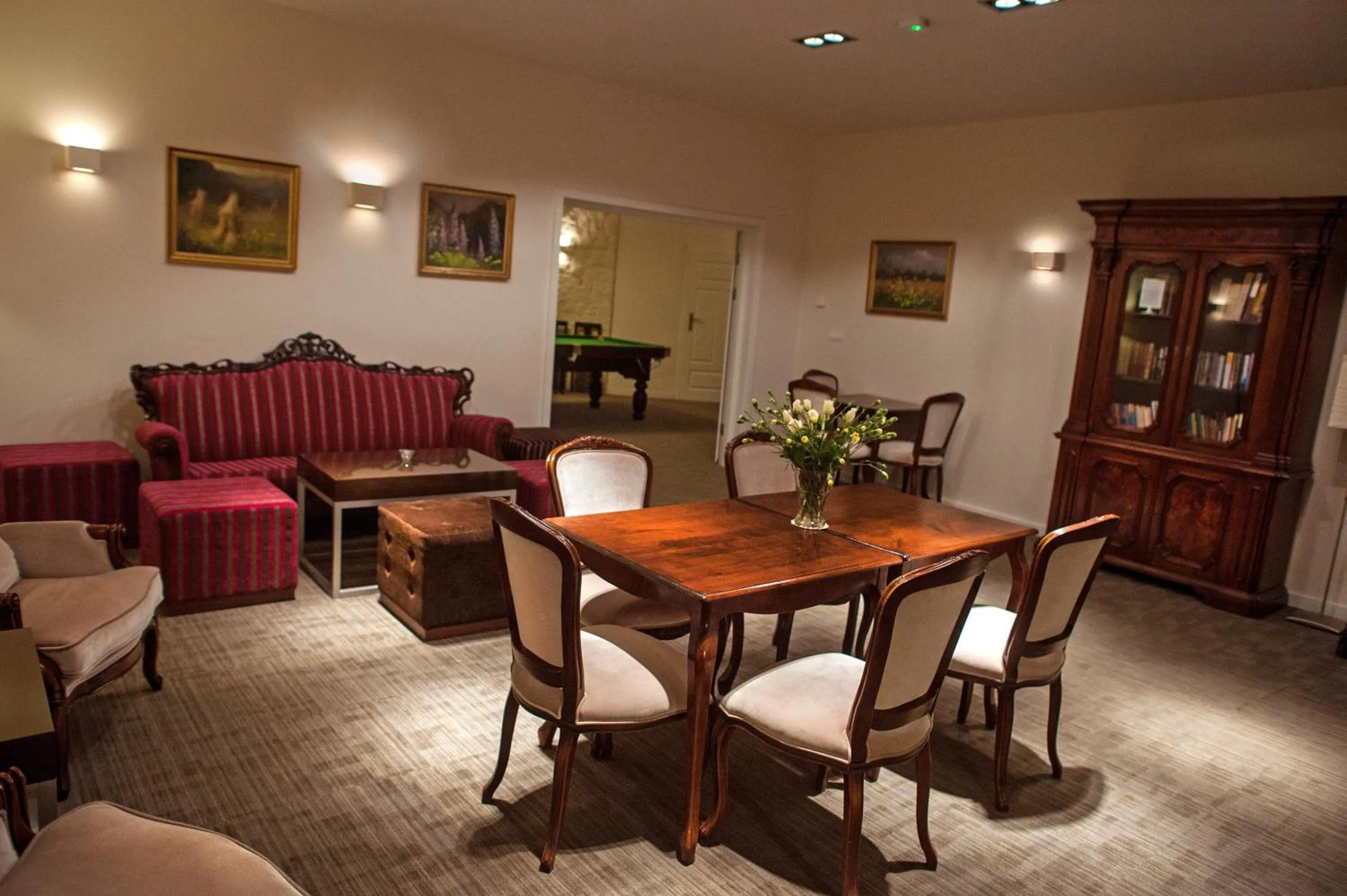 Communal lounge/ TV room in Hotel Kazimierzówka