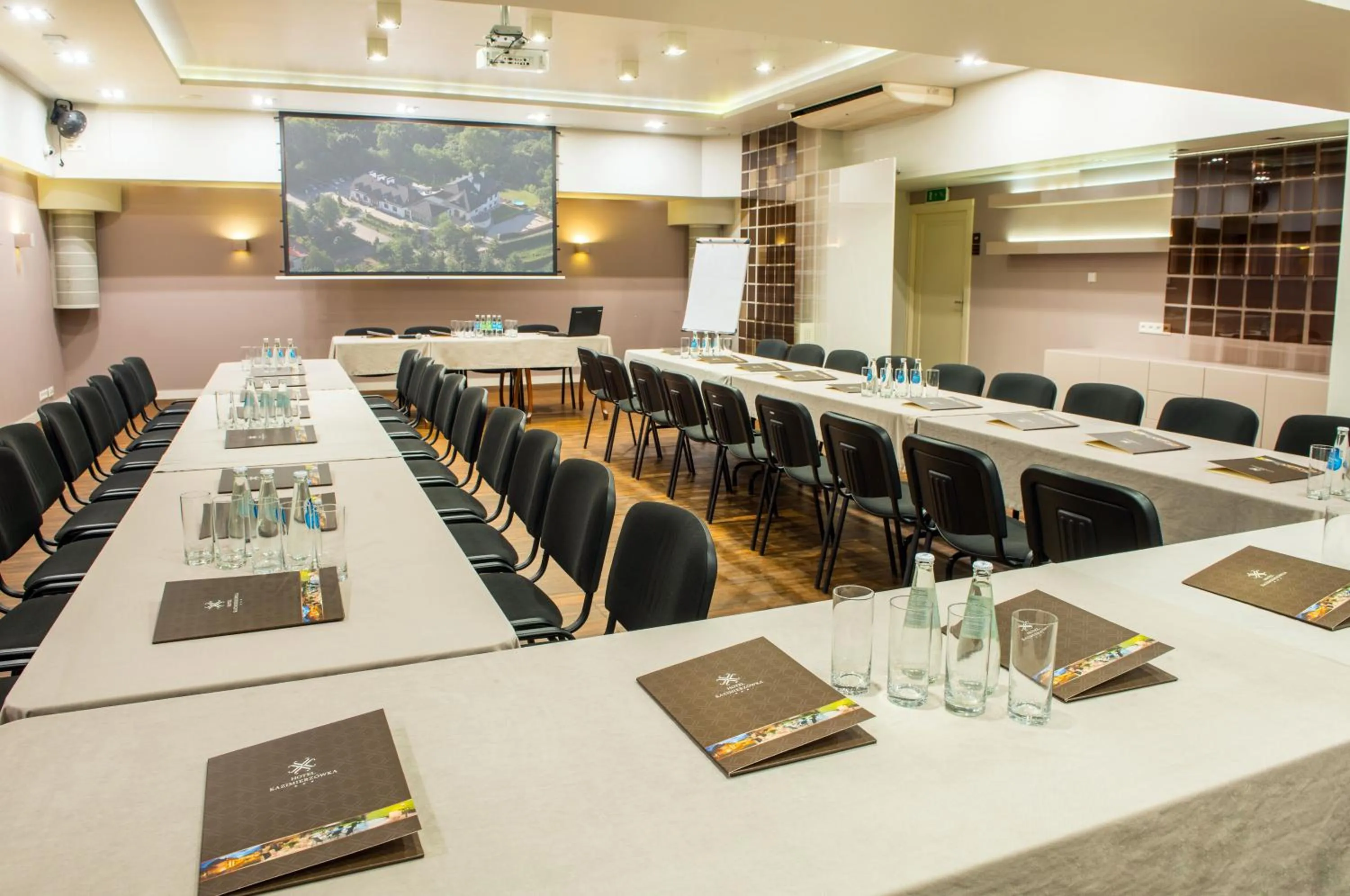 Property building in Hotel Kazimierzówka