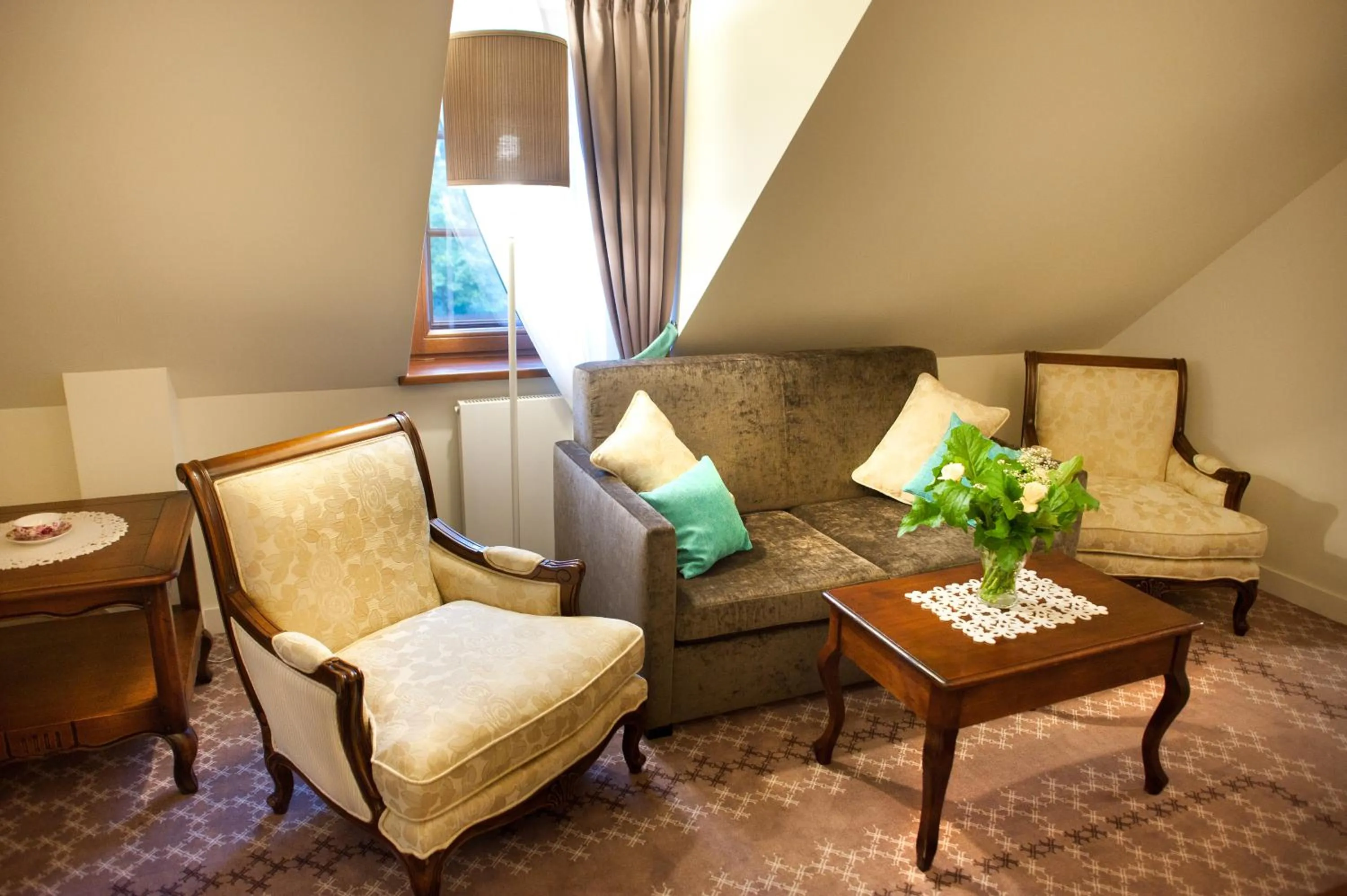 Seating area in Hotel Kazimierzówka