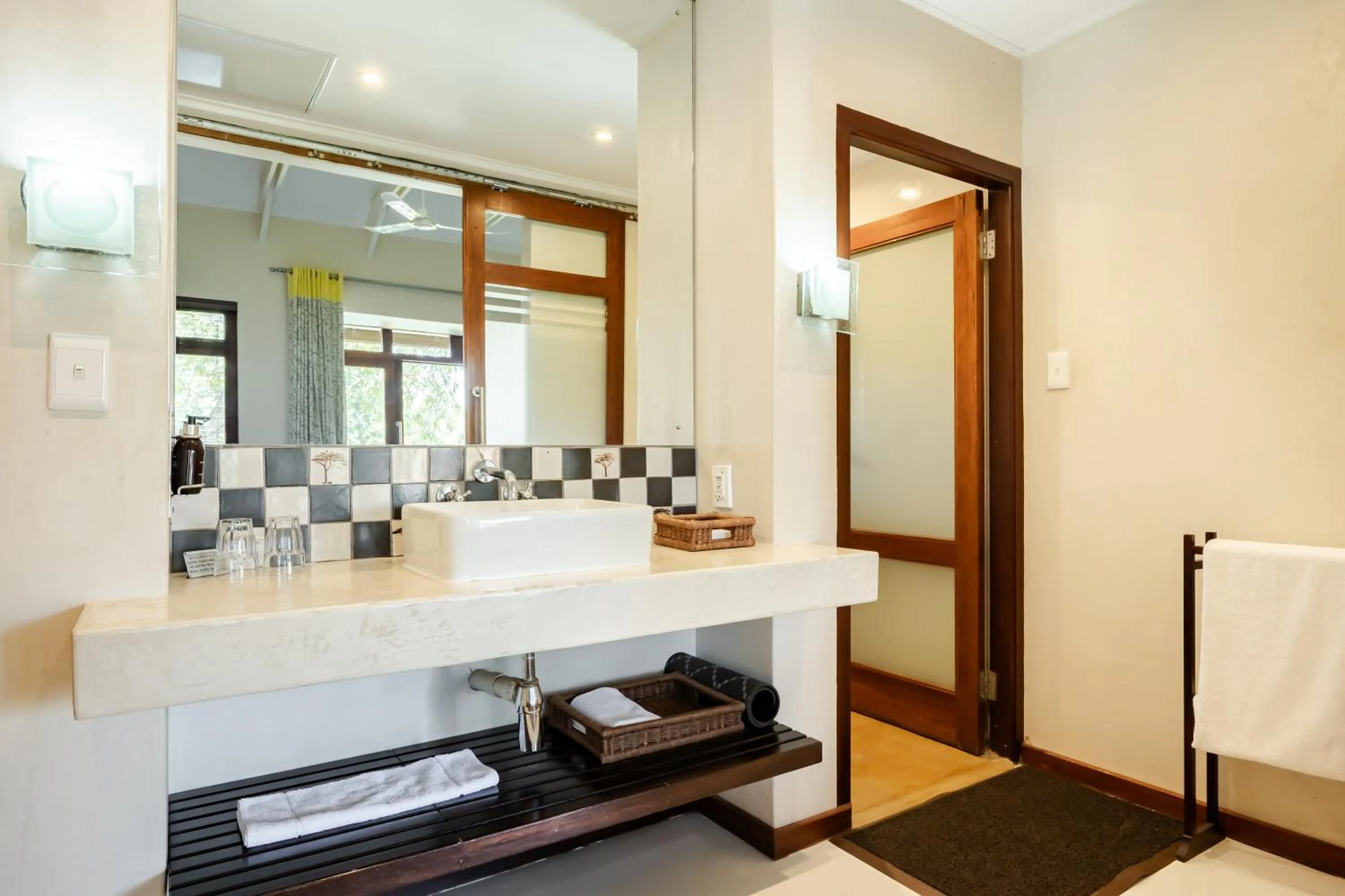 Shower in Casterbridge Hollow Boutique Hotel