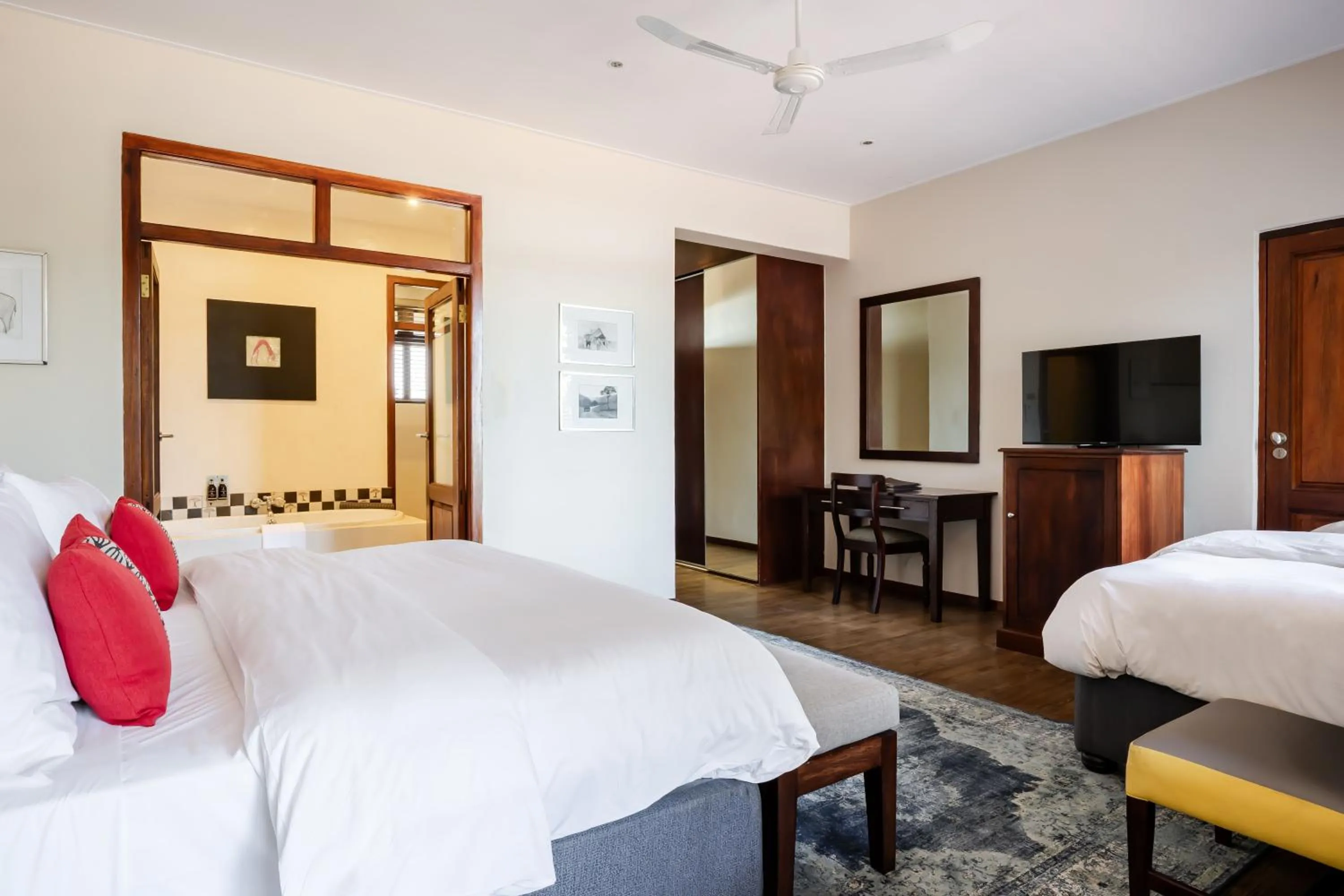 Bed in Casterbridge Hollow Boutique Hotel