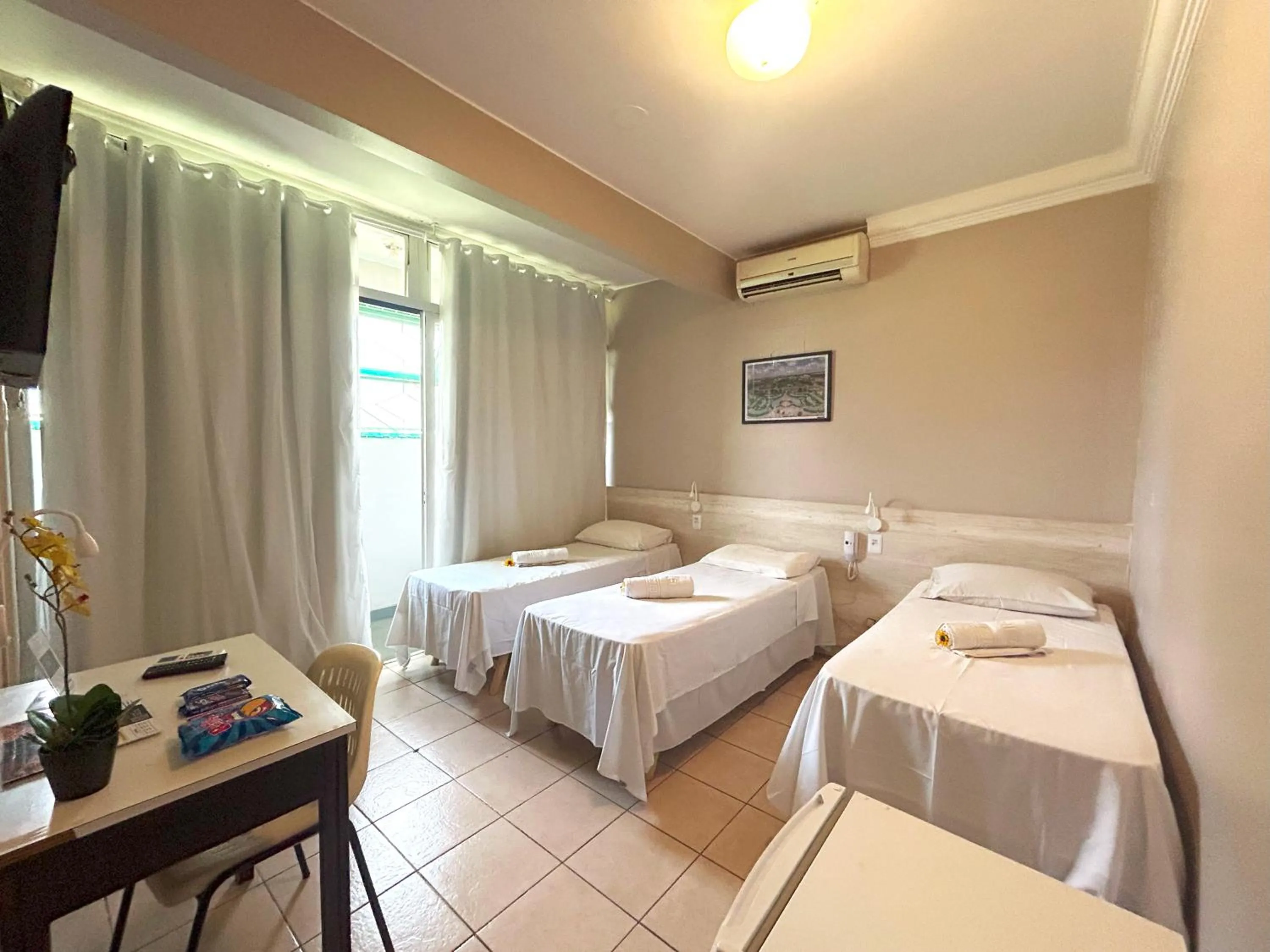 Bed in Hotel El Pilar by Bsb Inn