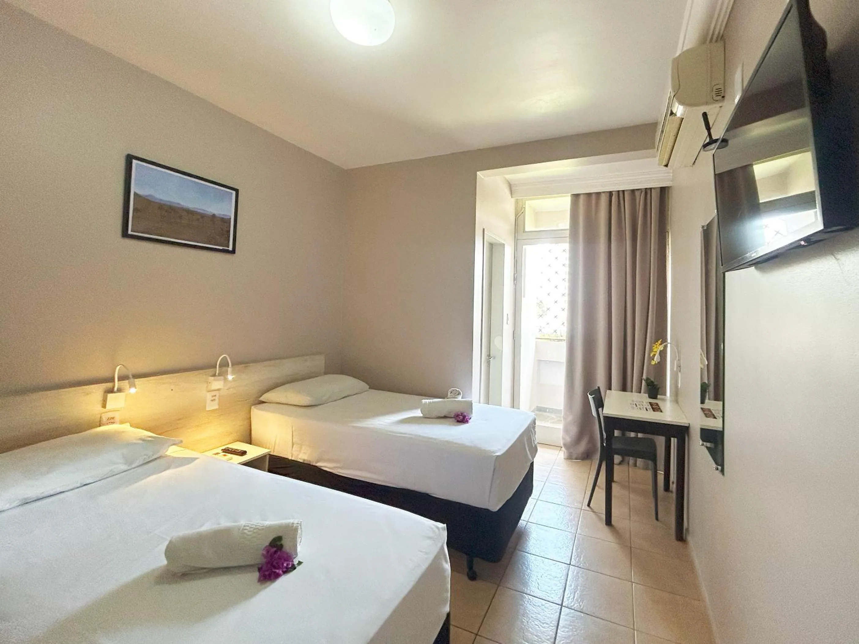 Bed in Hotel El Pilar by Bsb Inn