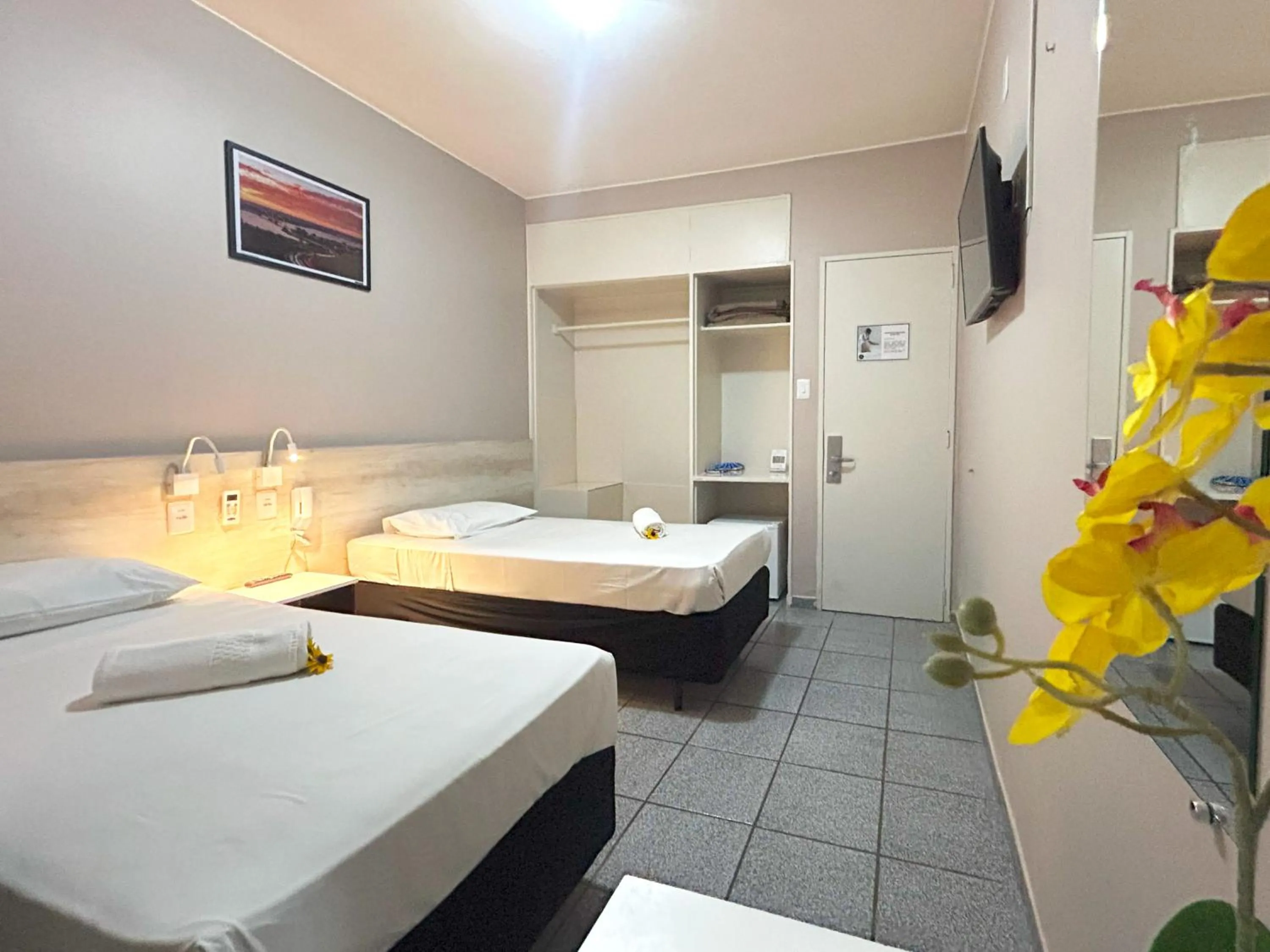 Bed in Hotel El Pilar by Bsb Inn