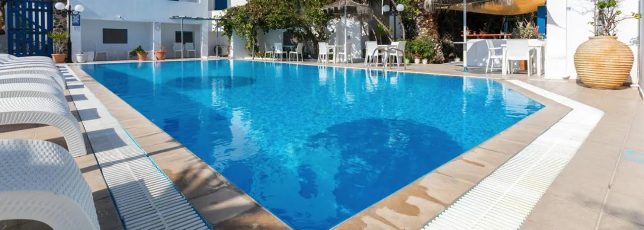 Swimming pool in Hotel Kalma