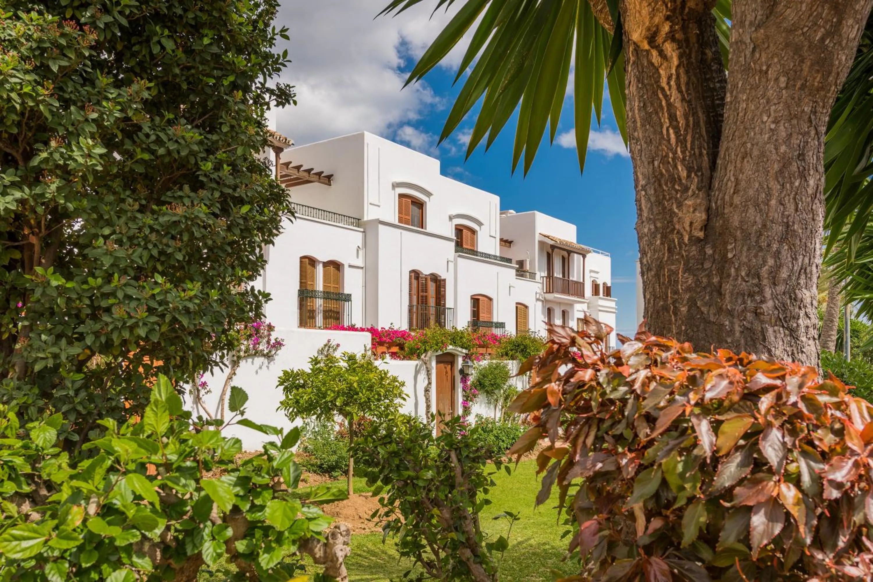 Property building in Macdonald Villacana Resort