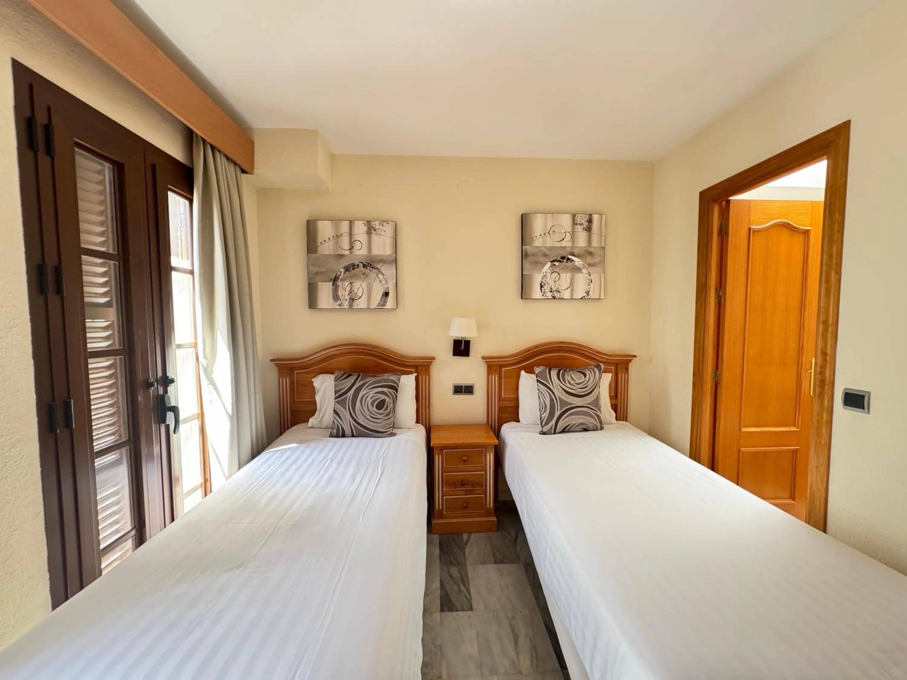 Bedroom, Bed in Macdonald Villacana Resort