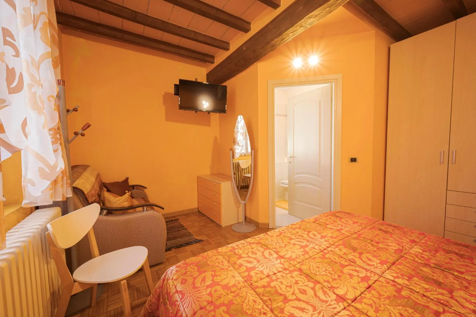 Photo of the whole room, Bed in La Fossetta B&B
