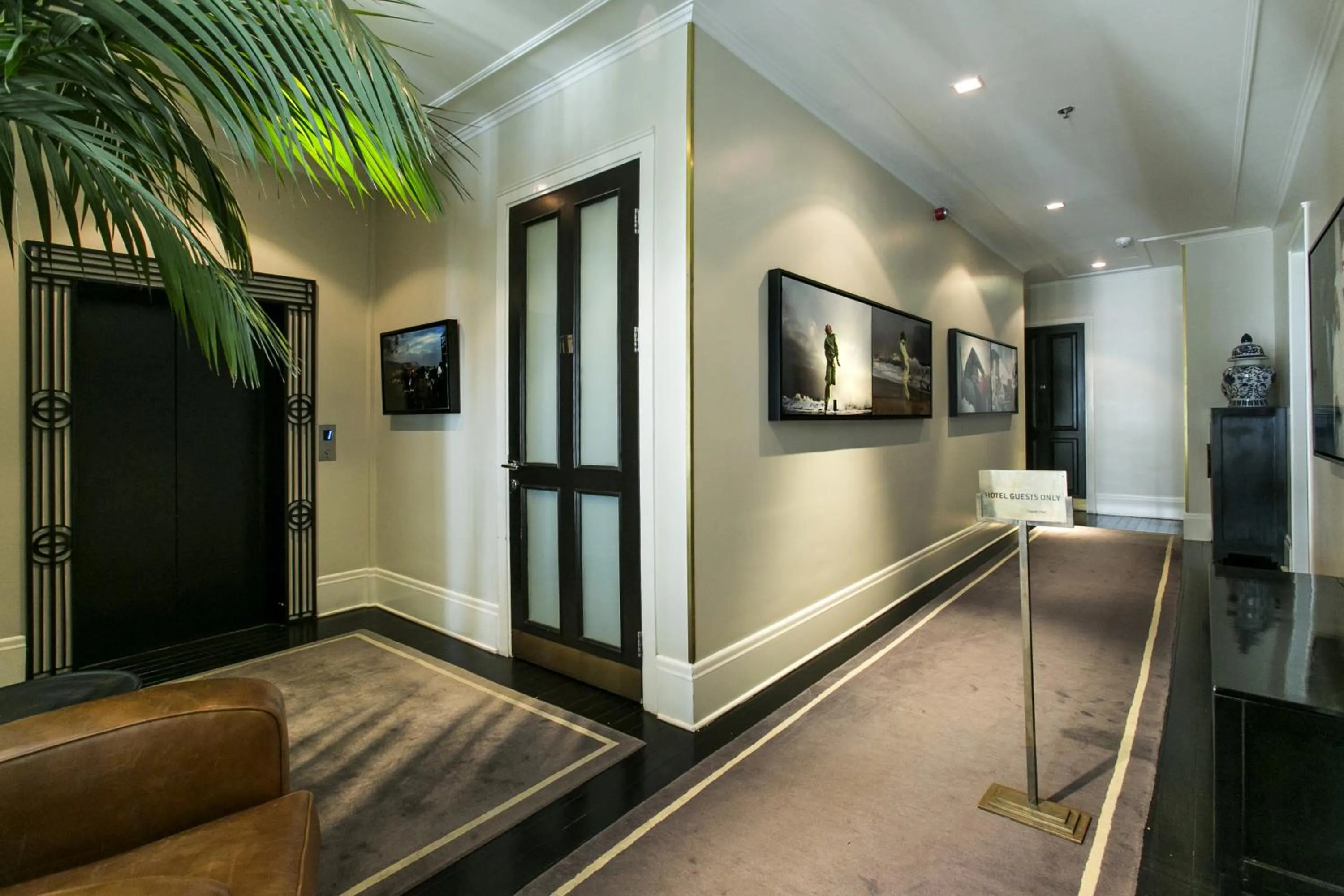 Decorative detail in Hotel Montefiore