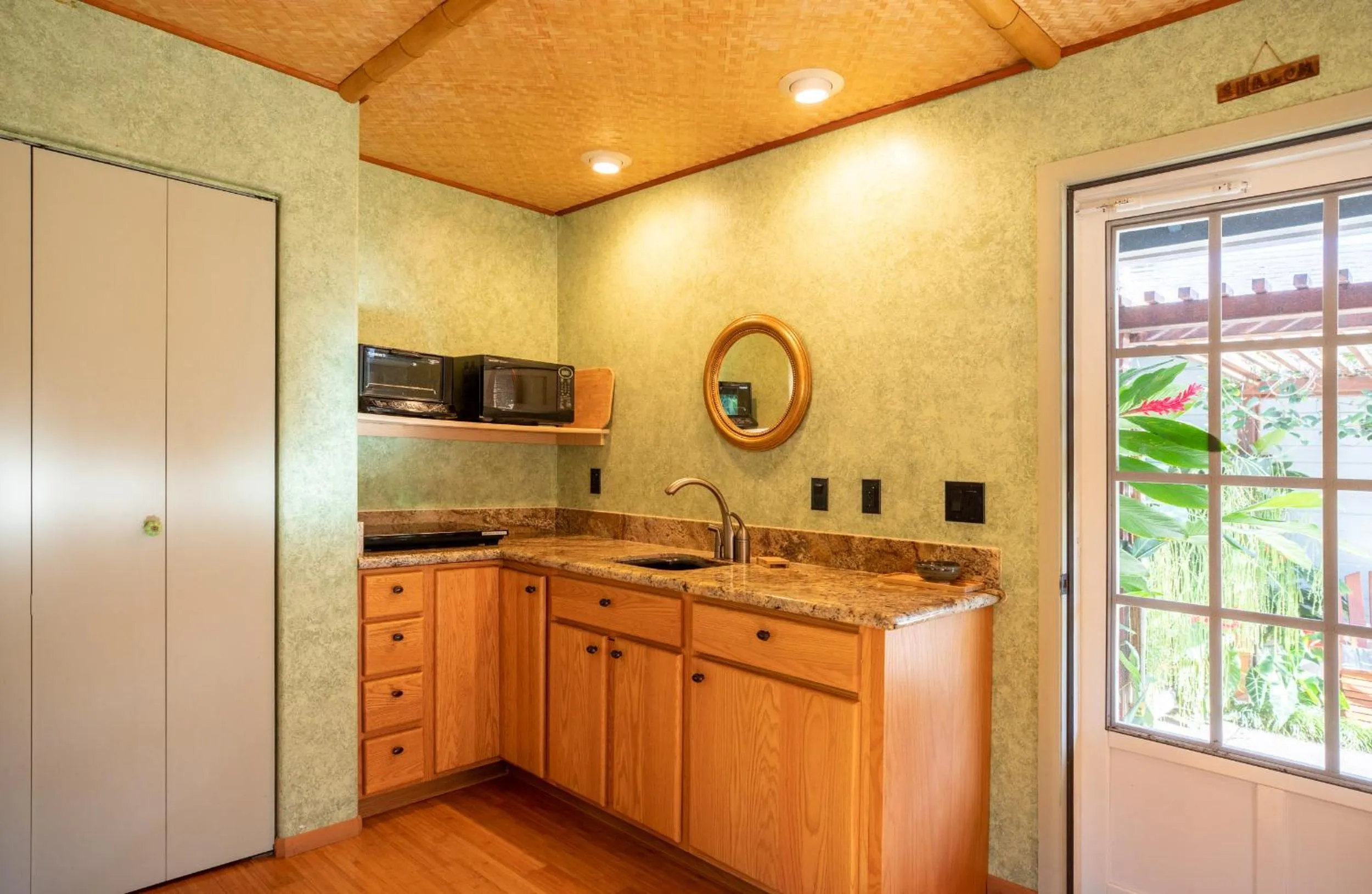 kitchen in The Great Kona Escape