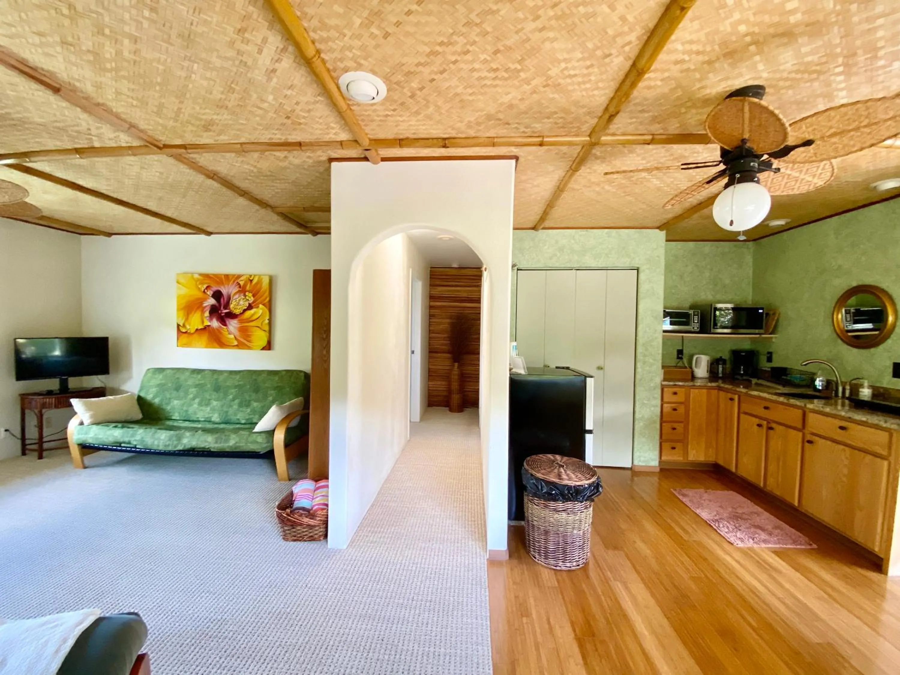 Kitchen or kitchenette in The Great Kona Escape