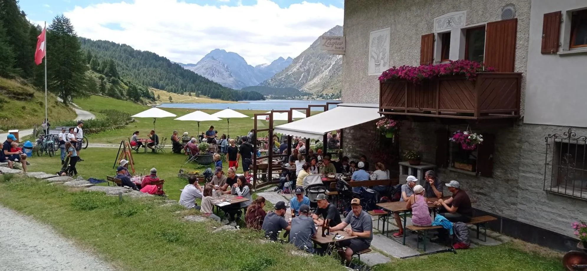 Restaurant/places to eat in Hotel Ristorante Lagrev