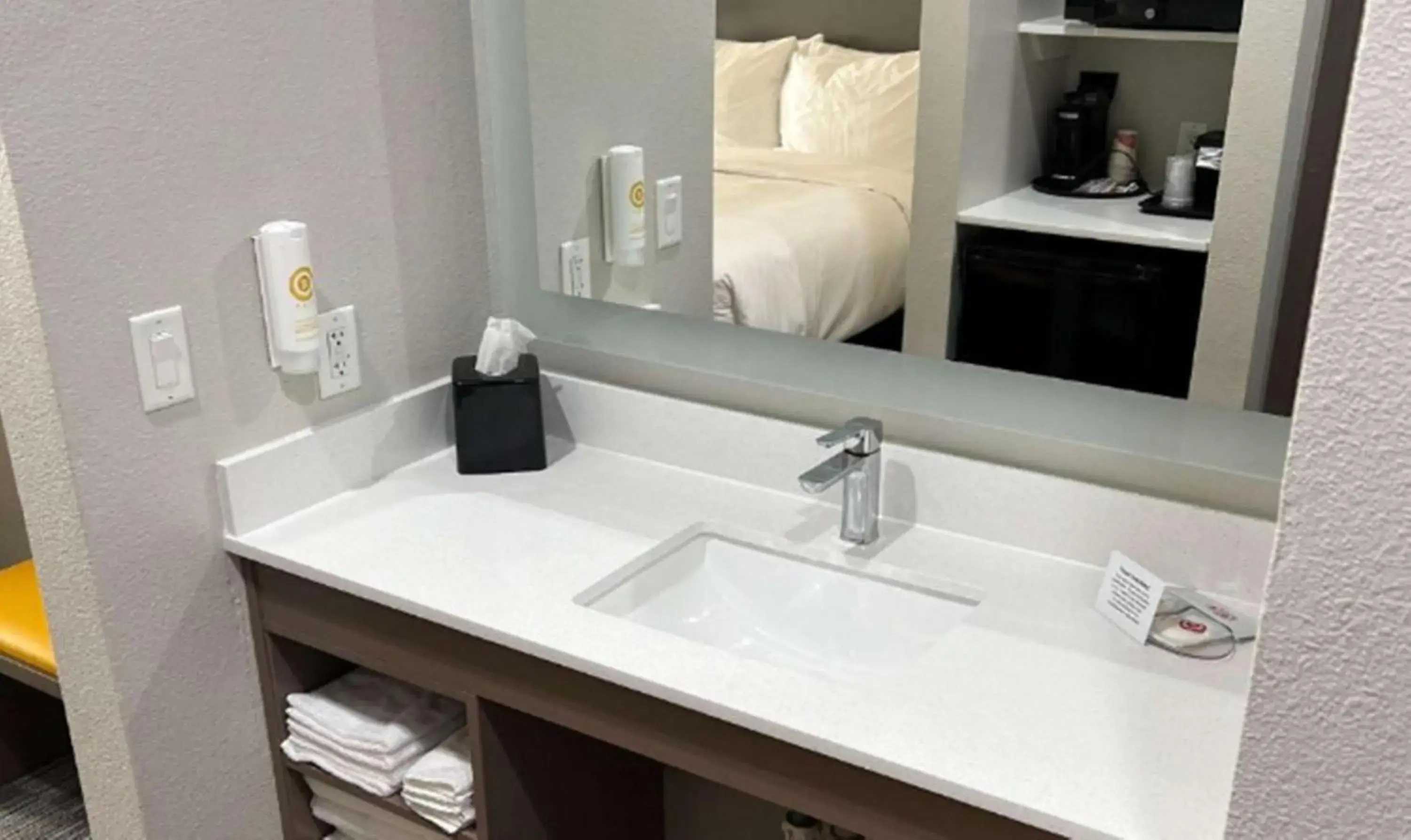 Queen Suite with Two Queen Beds - Disability Access/Non-smoking in Comfort Inn & Suites Queen Suite with Two Queen Beds - Disability Access/Non-smoking in Comfort Inn & Suites