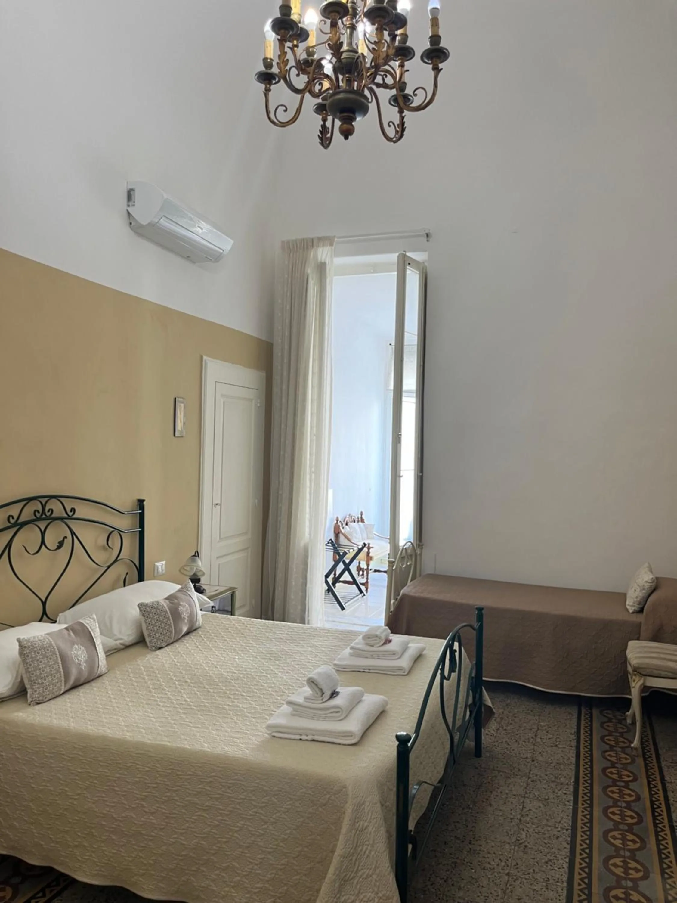 Bed in B&B Chimera Bari