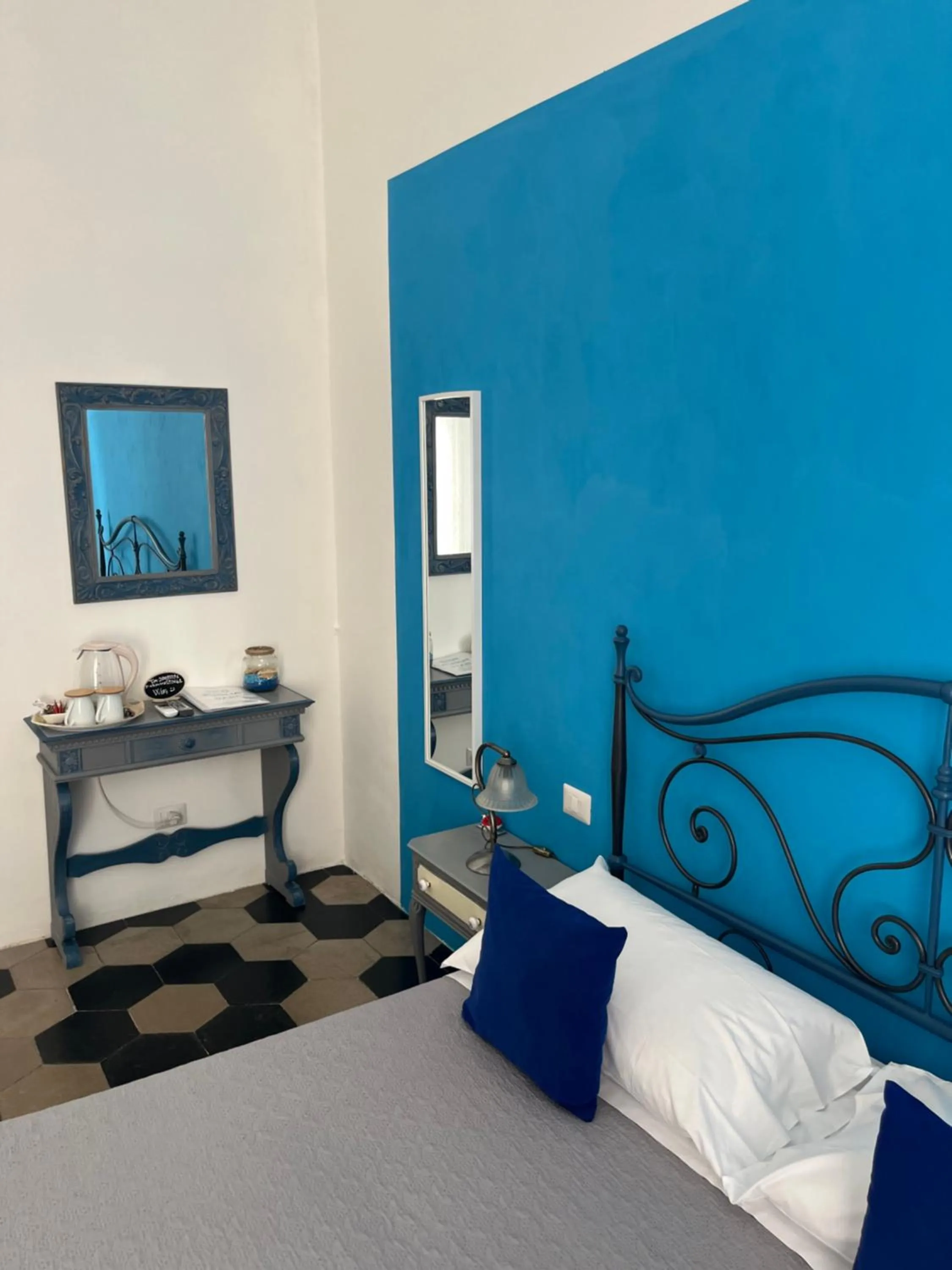 Photo of the whole room, Bed in B&B Chimera Bari