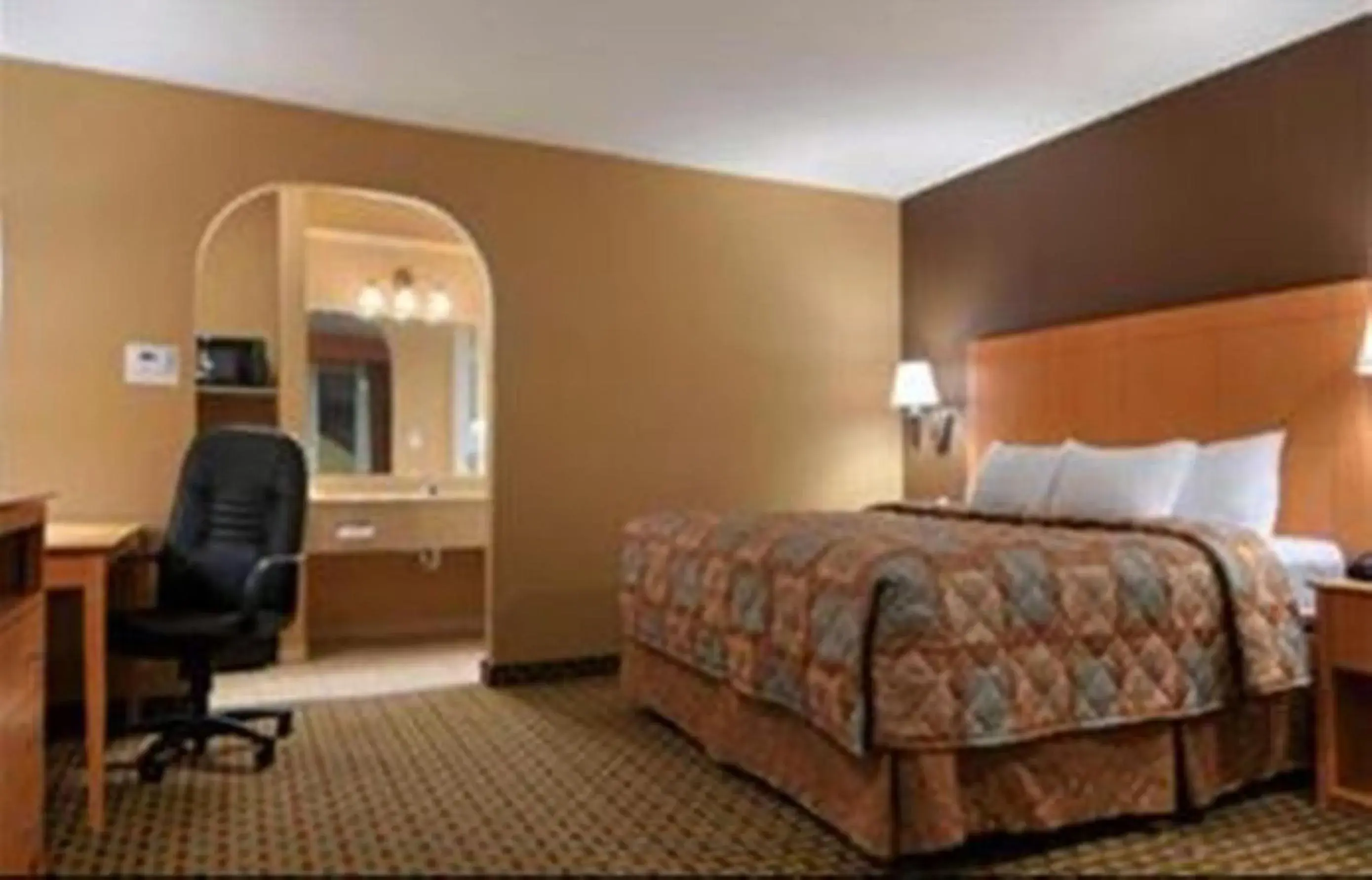 King Suite - Non-Smoking in Days Inn by Wyndham Lubbock South King Suite - Non-Smoking in Days Inn by Wyndham Lubbock South