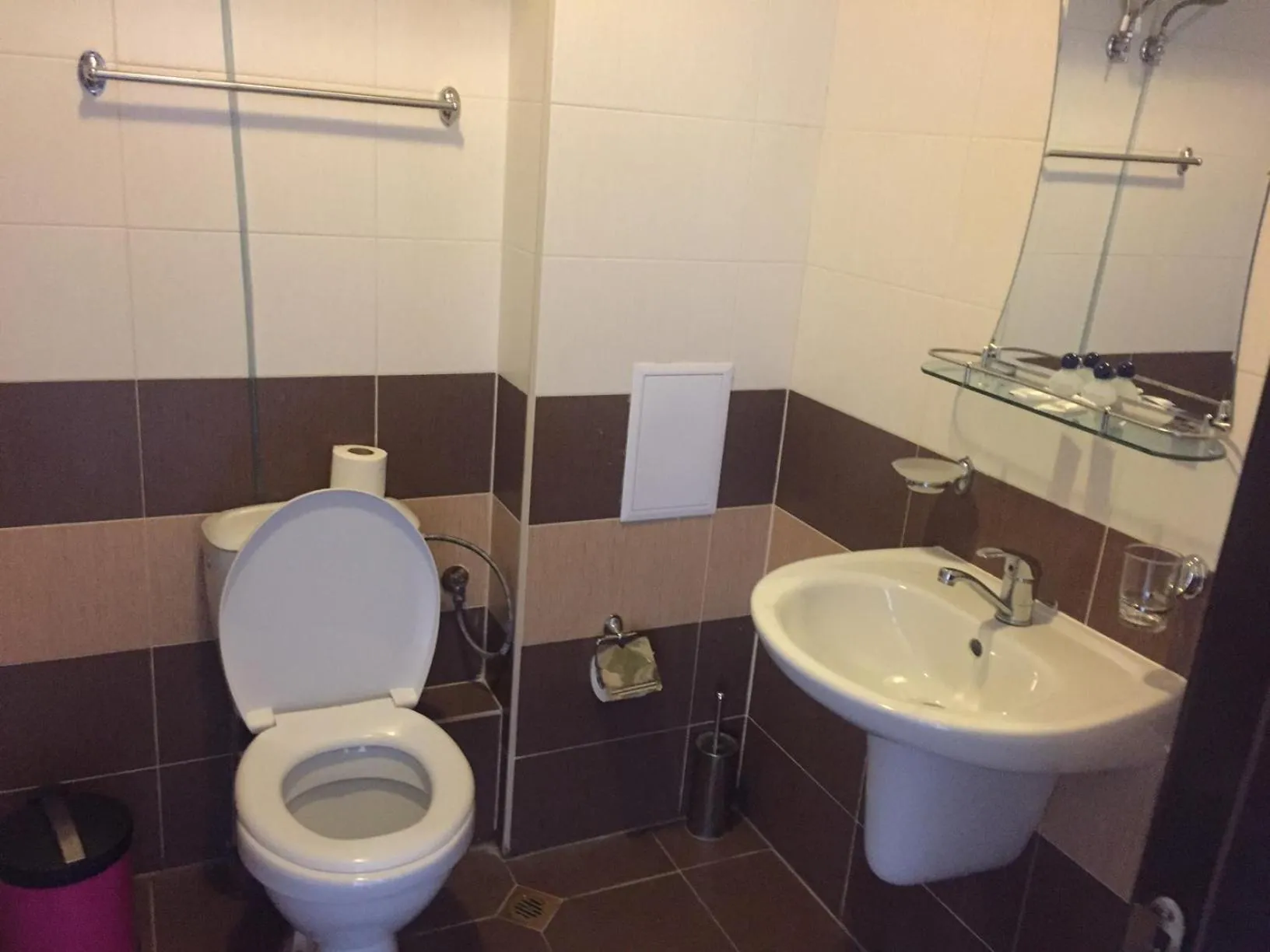 Toilet in Maria-Antoaneta Residence