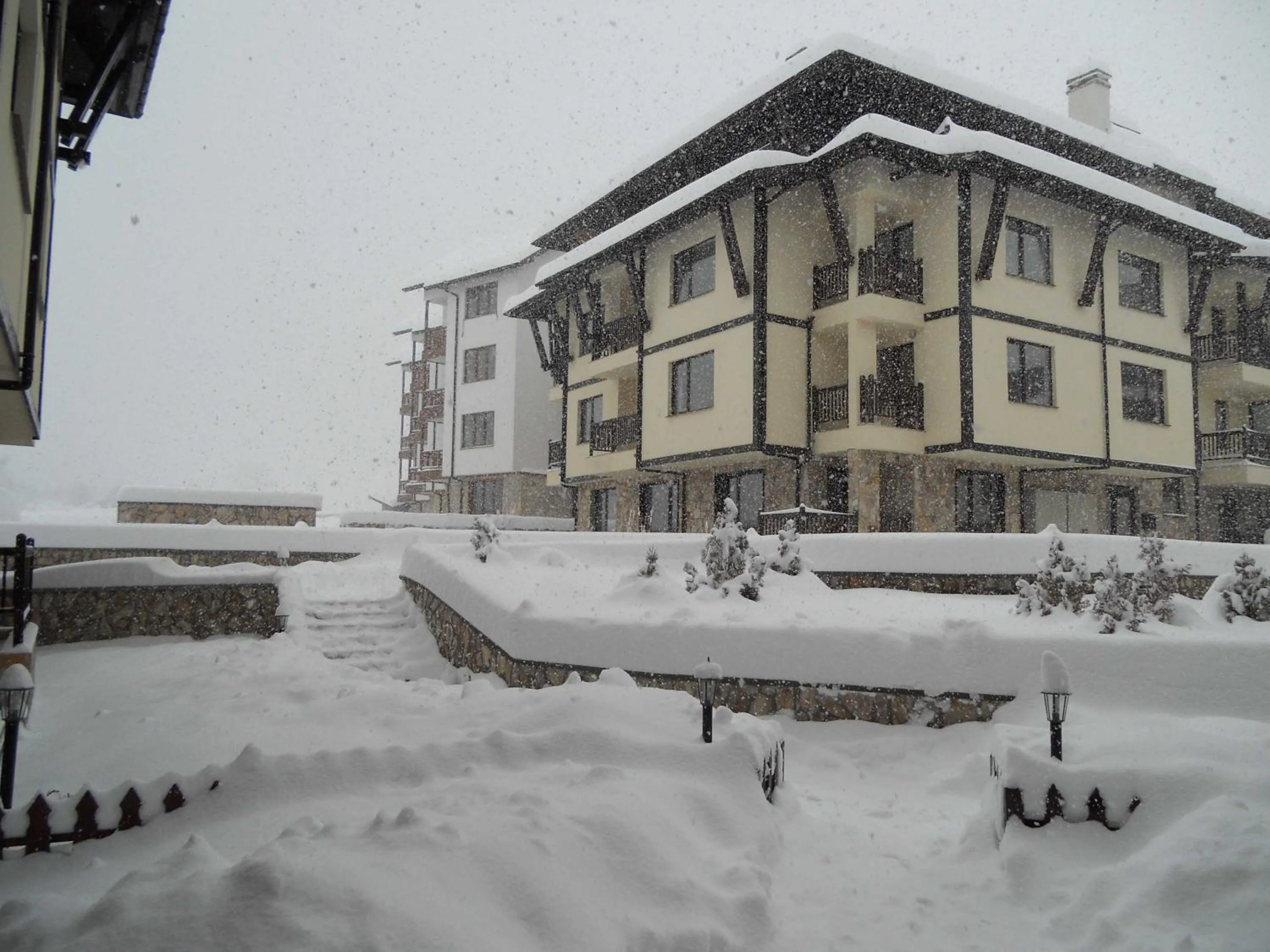Facade/entrance in Maria-Antoaneta Residence