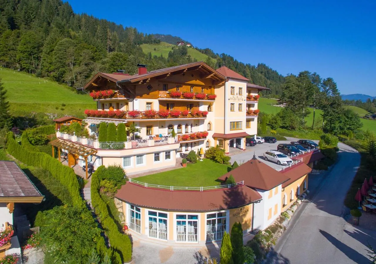 Property building in Wellness-Aparthotel Montana