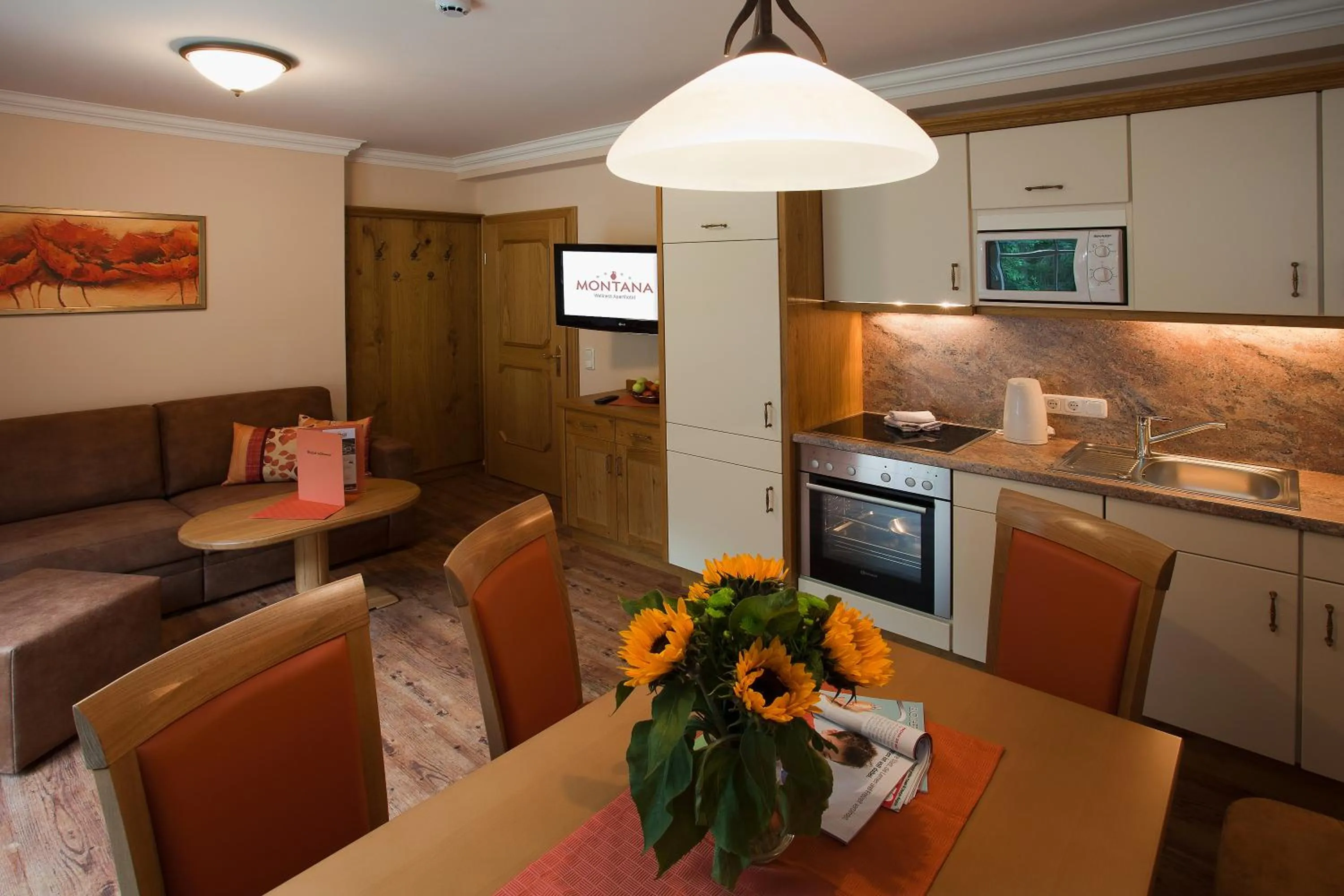 Dining area in Wellness-Aparthotel Montana