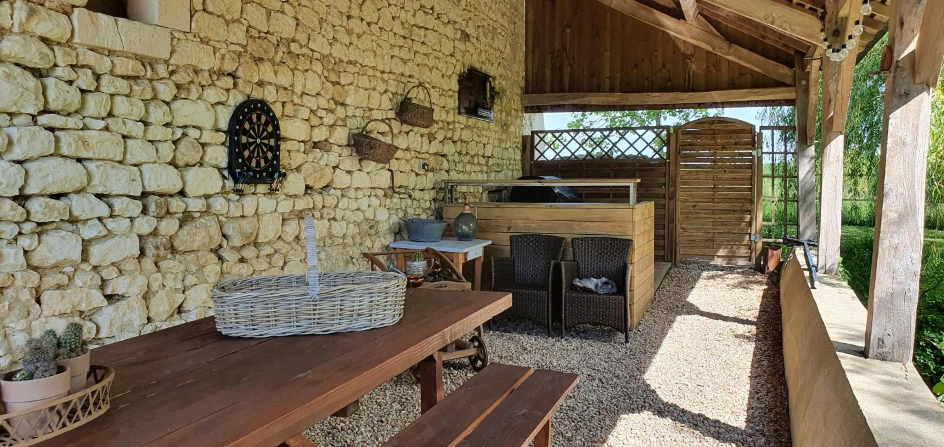 Dining area in La Ferme Blanche