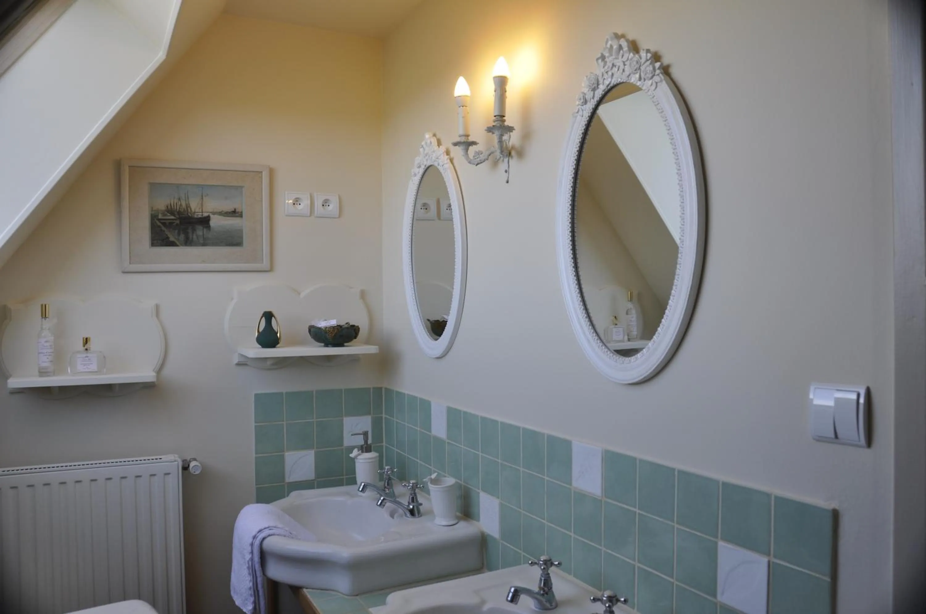 Shower in La Ferme Blanche