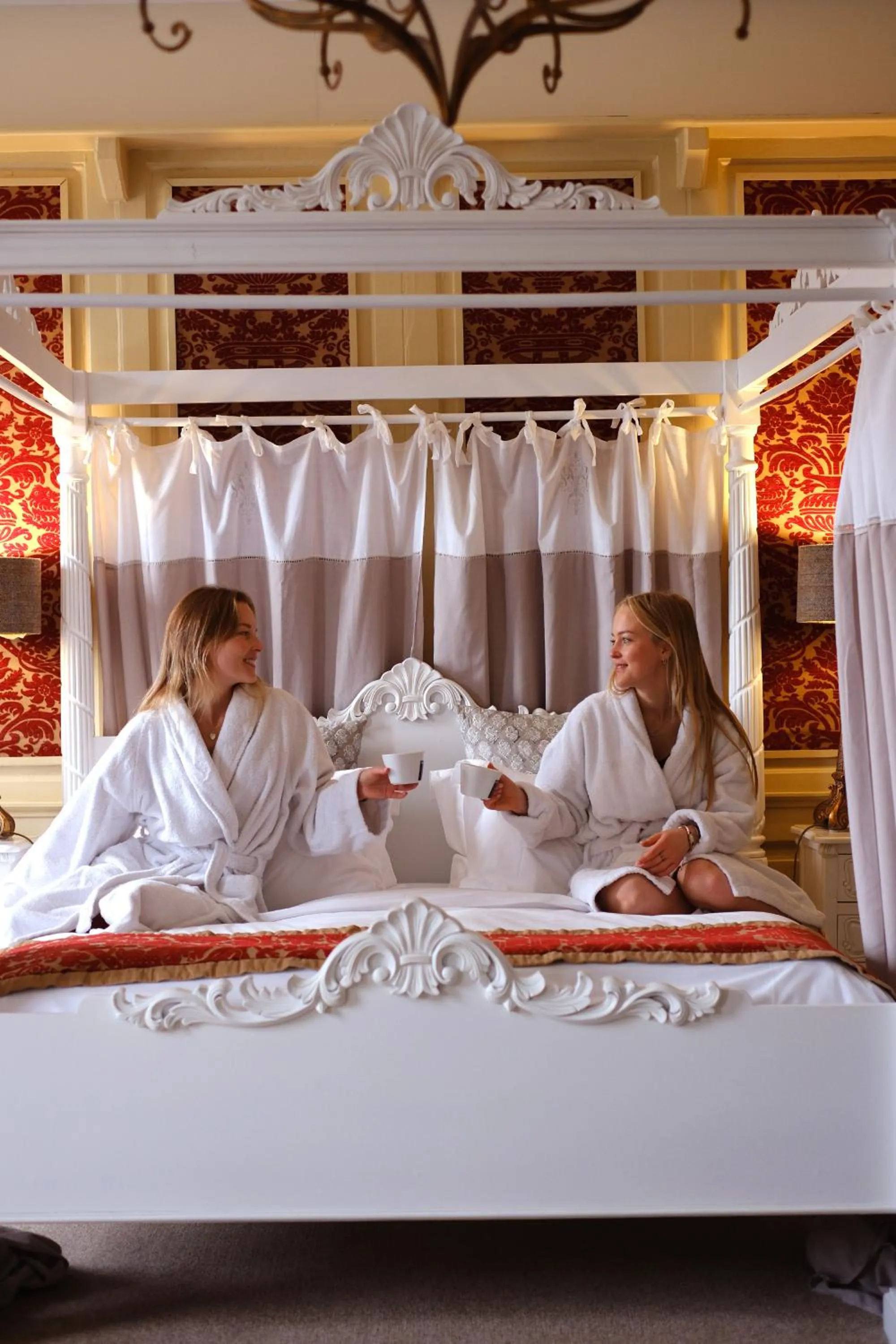 Bed in The Old Crown Coaching Inn