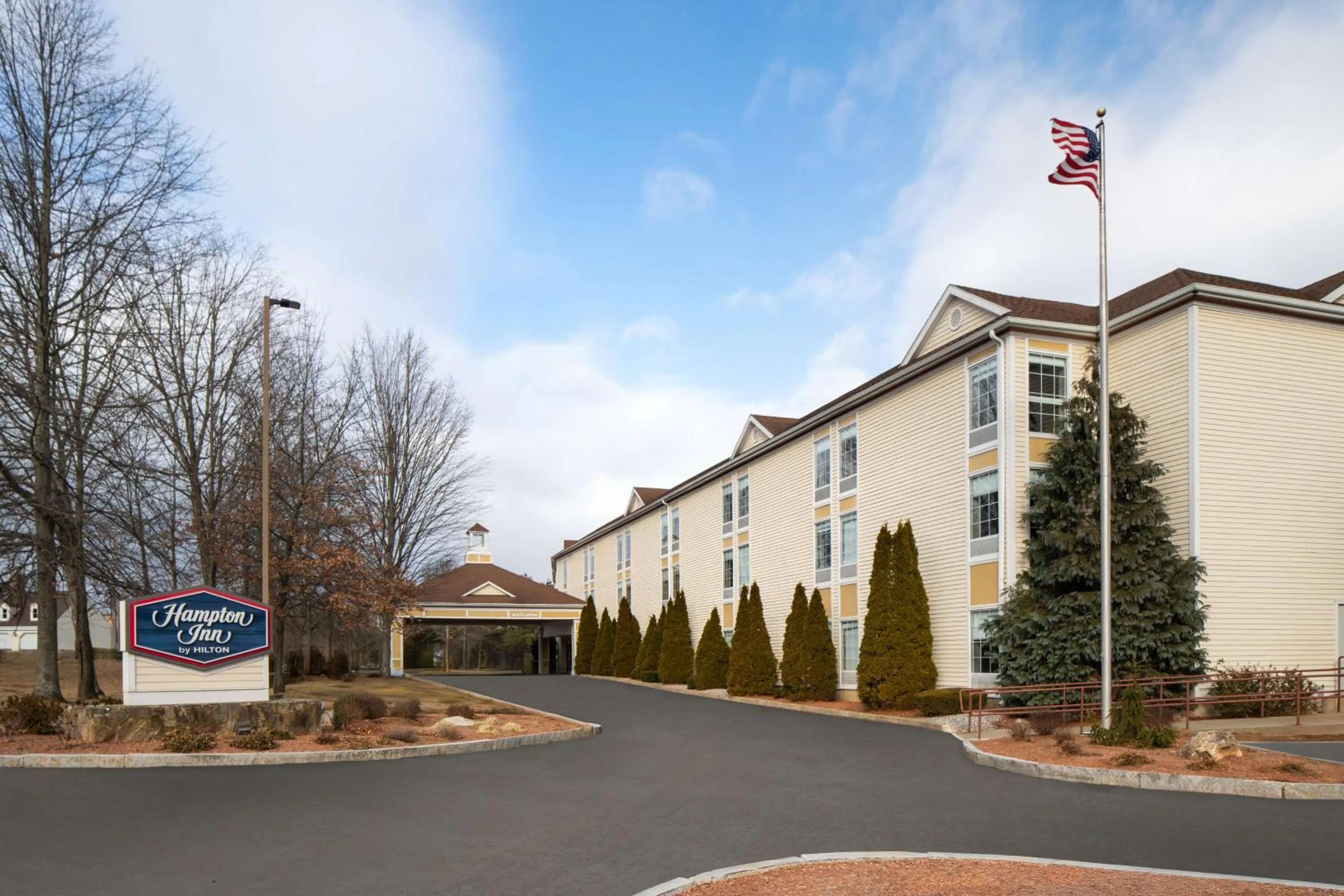 Property building in Hampton Inn Sturbridge