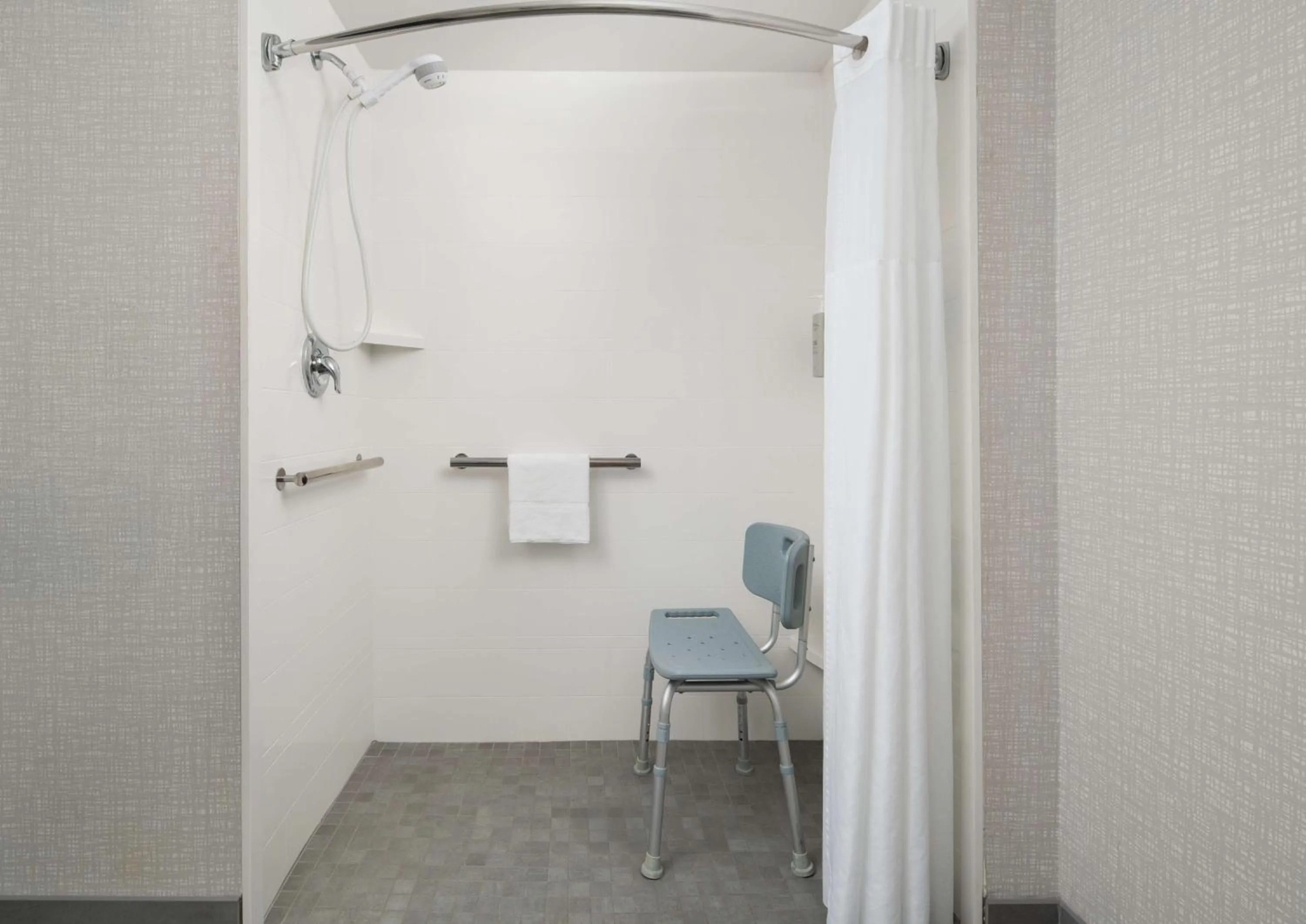 Bathroom in Hampton Inn Sturbridge