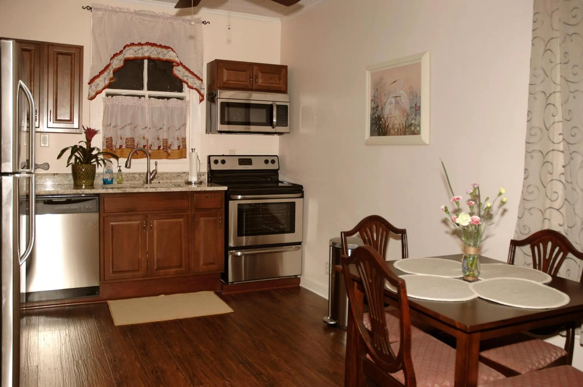 Kitchen or kitchenette in Historic Luxury Two Bedroom Apartment