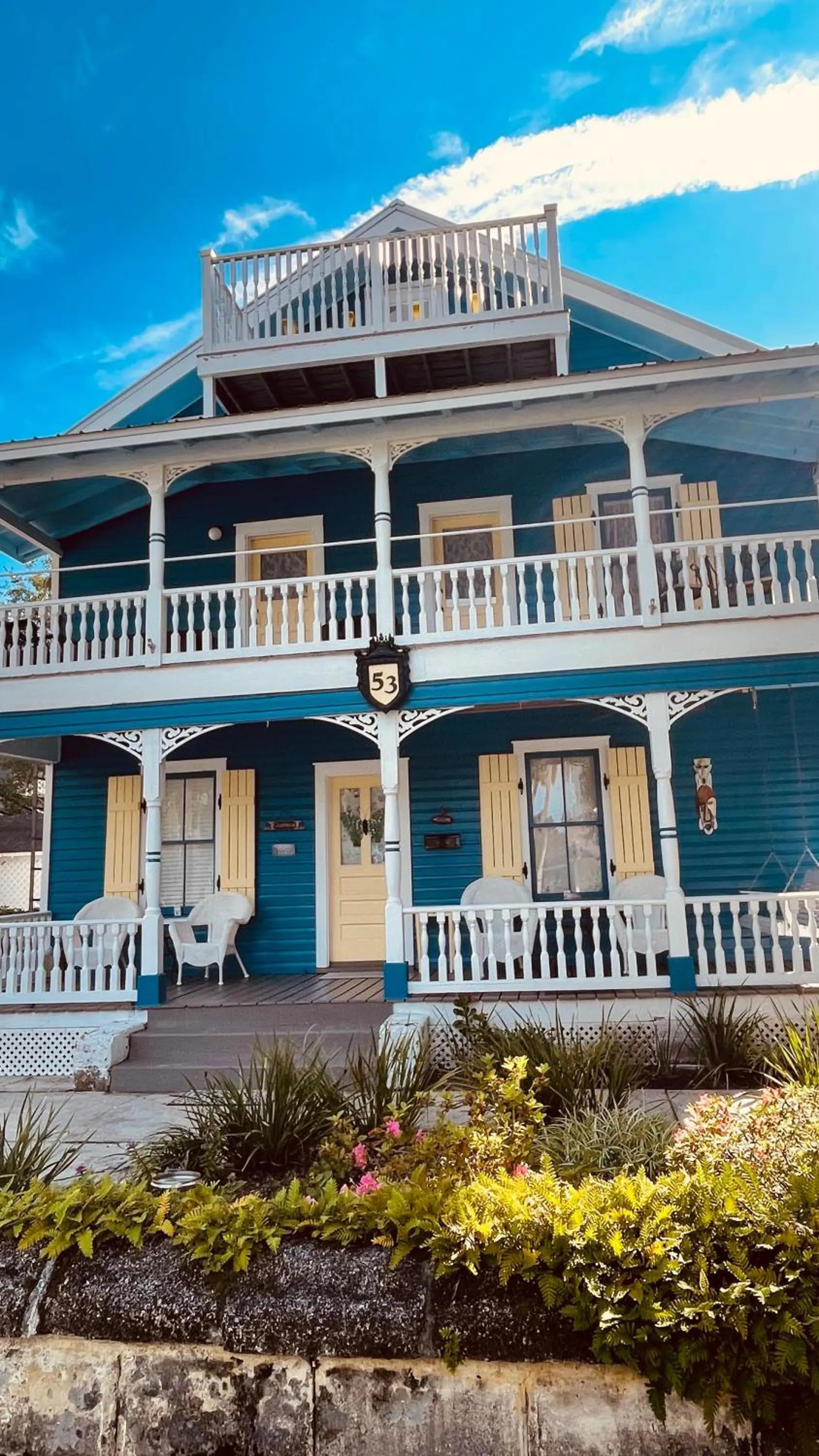 Historic Luxury Two Bedroom Apartment