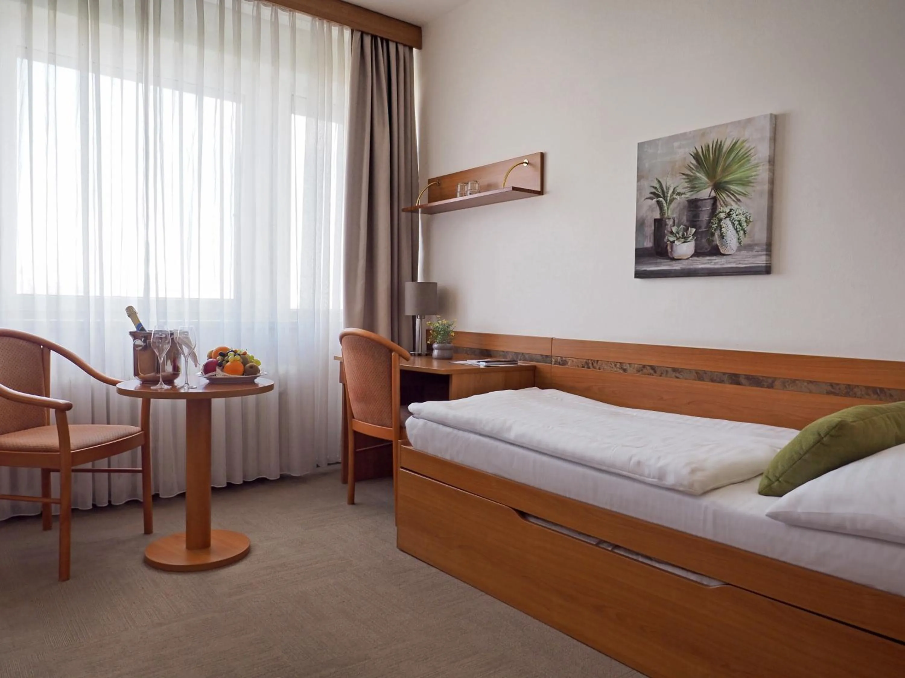 Photo of the whole room, Bed in Hotel ILF