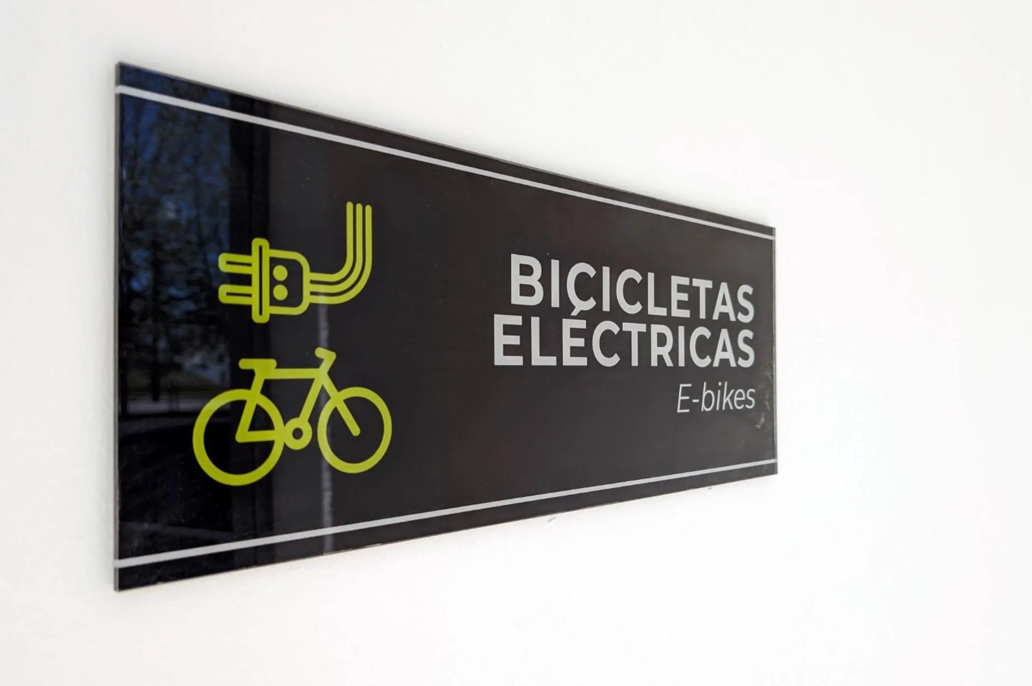 Cycling in Duerming Villa de Arzúa