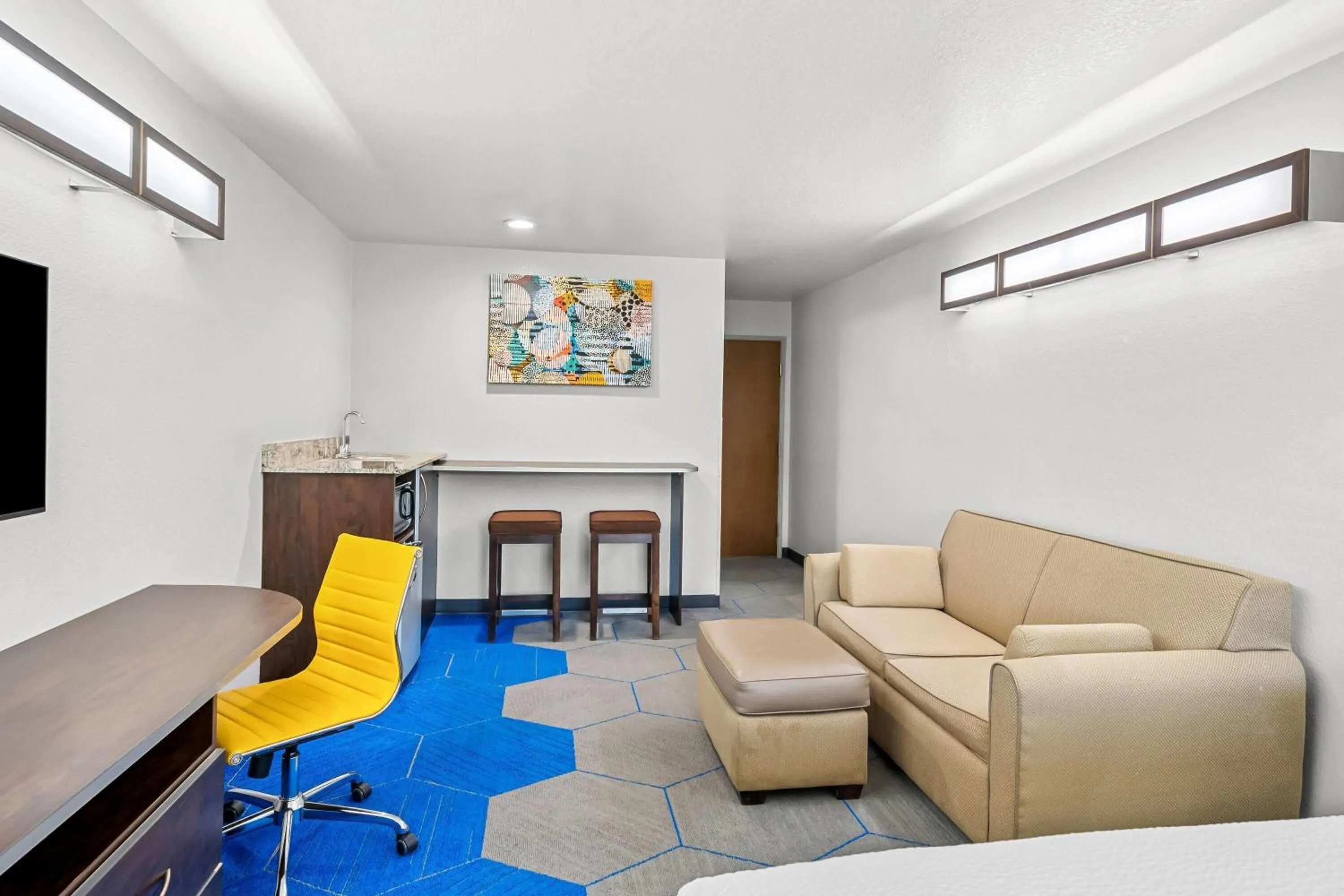 Photo of the whole room in Microtel Inn & Suites by Wyndham Searcy