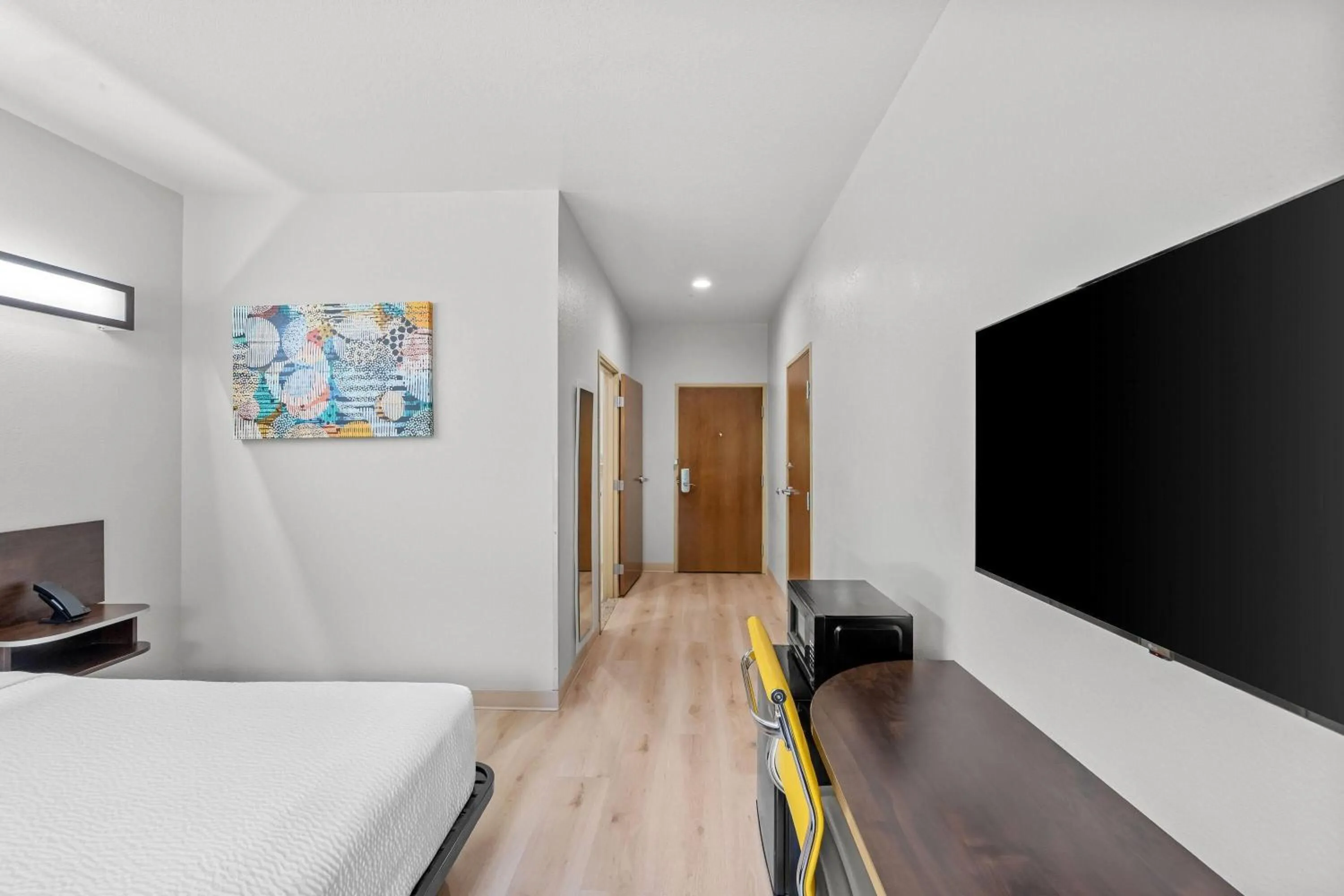 Bed in Microtel Inn & Suites by Wyndham Searcy