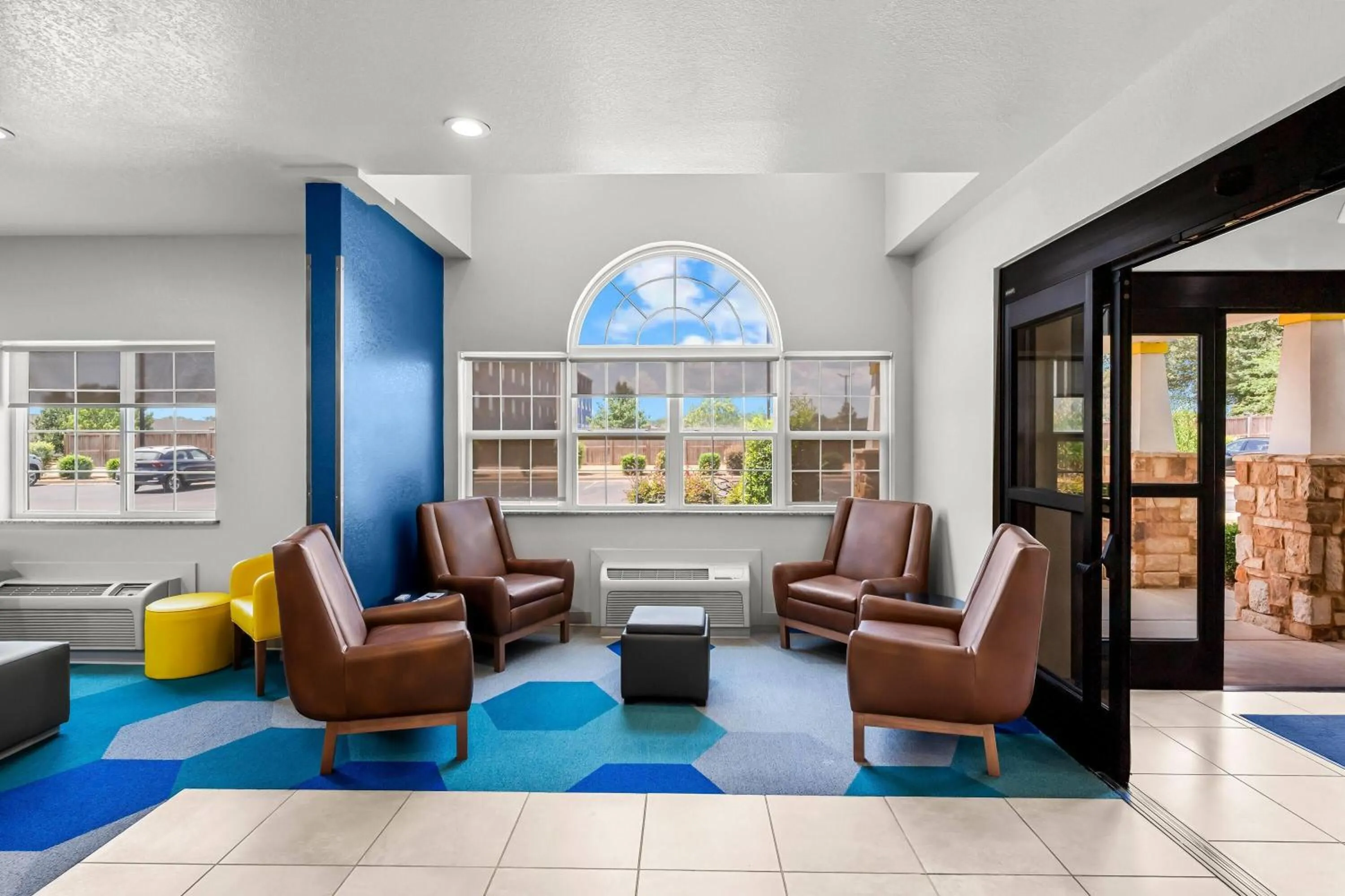 Lobby or reception in Microtel Inn & Suites by Wyndham Searcy