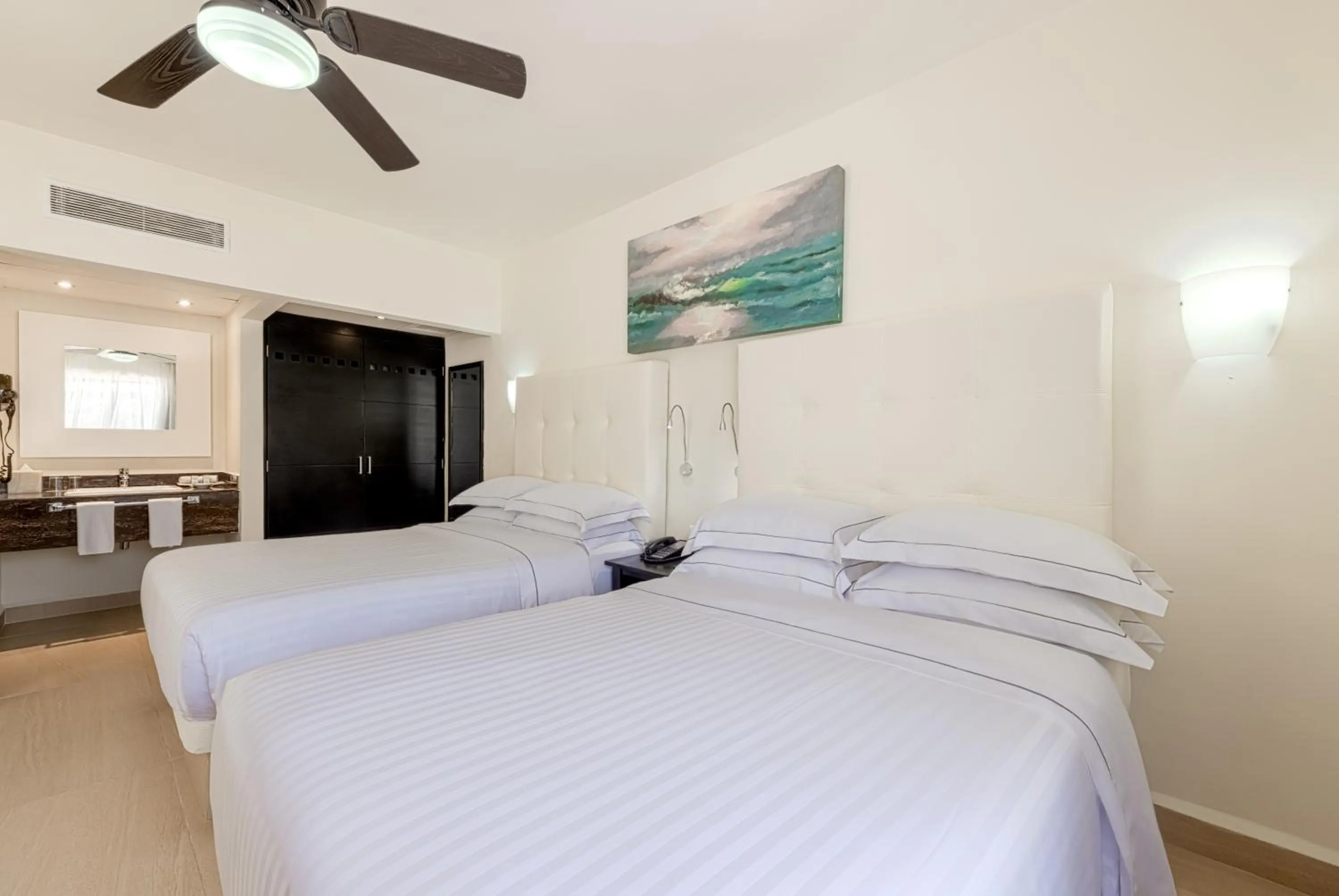 Bed in Allegro Playacar - All Inclusive Resort