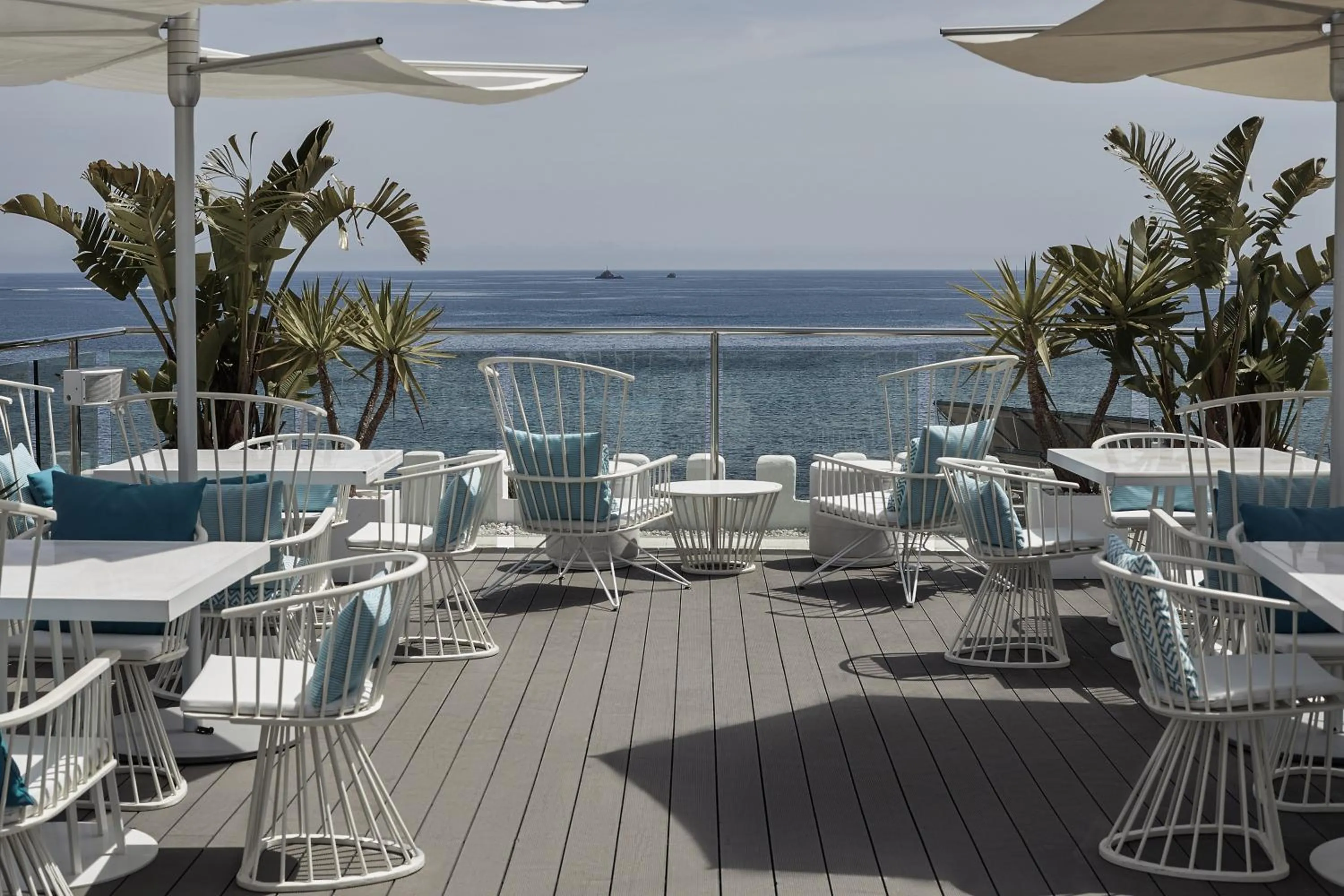 Lounge or bar in MIM Ibiza Member of Melia Collection
