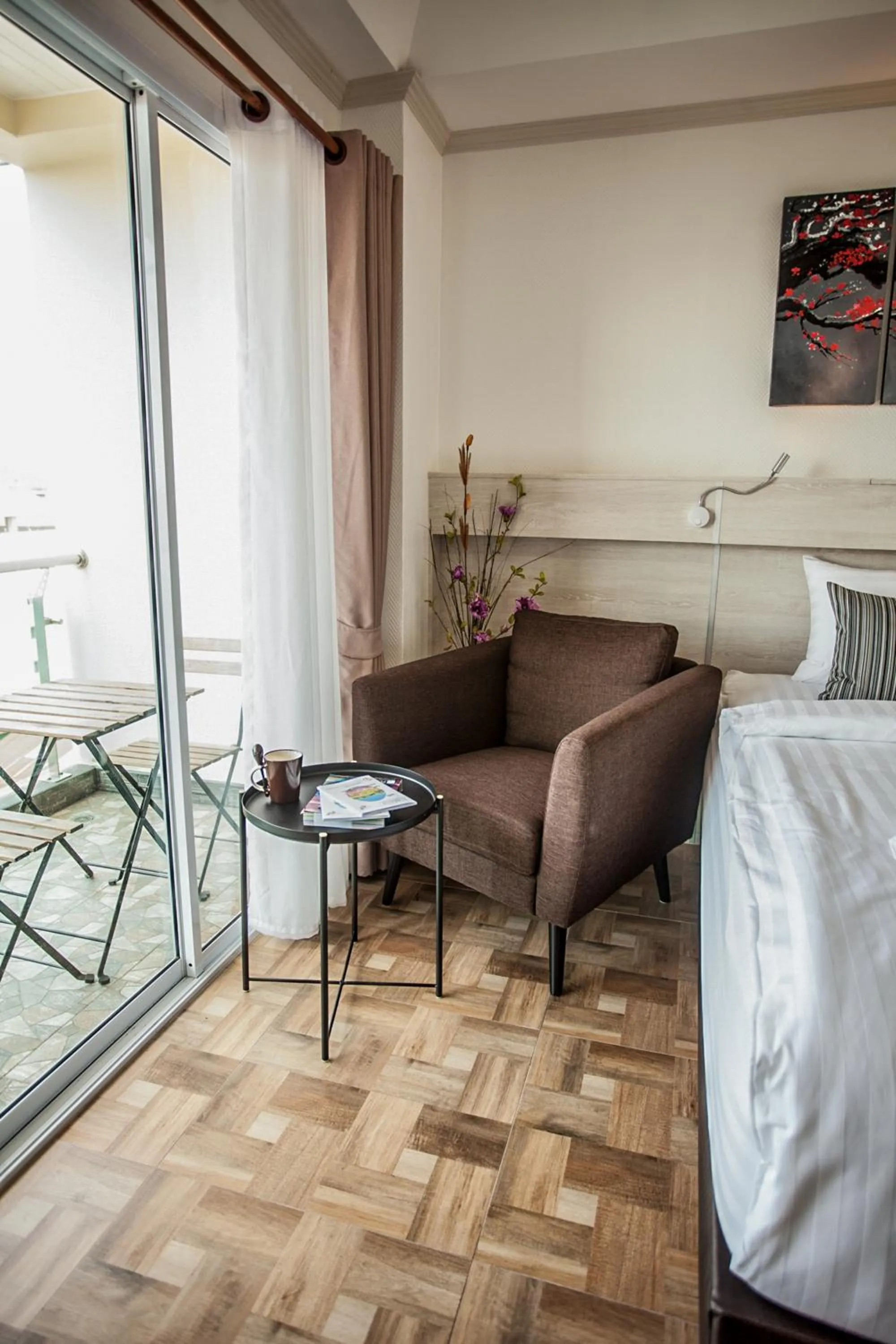 Balcony/Terrace, Bed in City View Residence