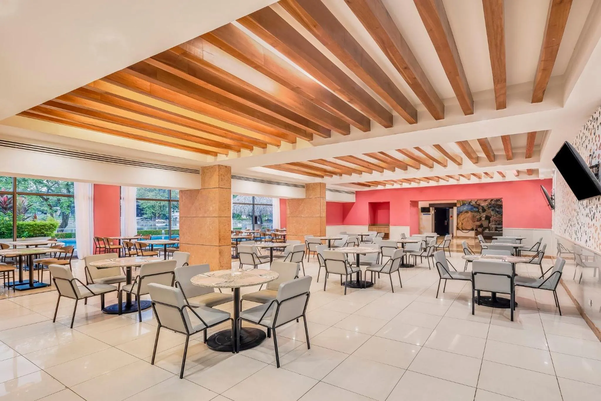 Restaurant/places to eat in Fiesta Inn Villahermosa Cencali