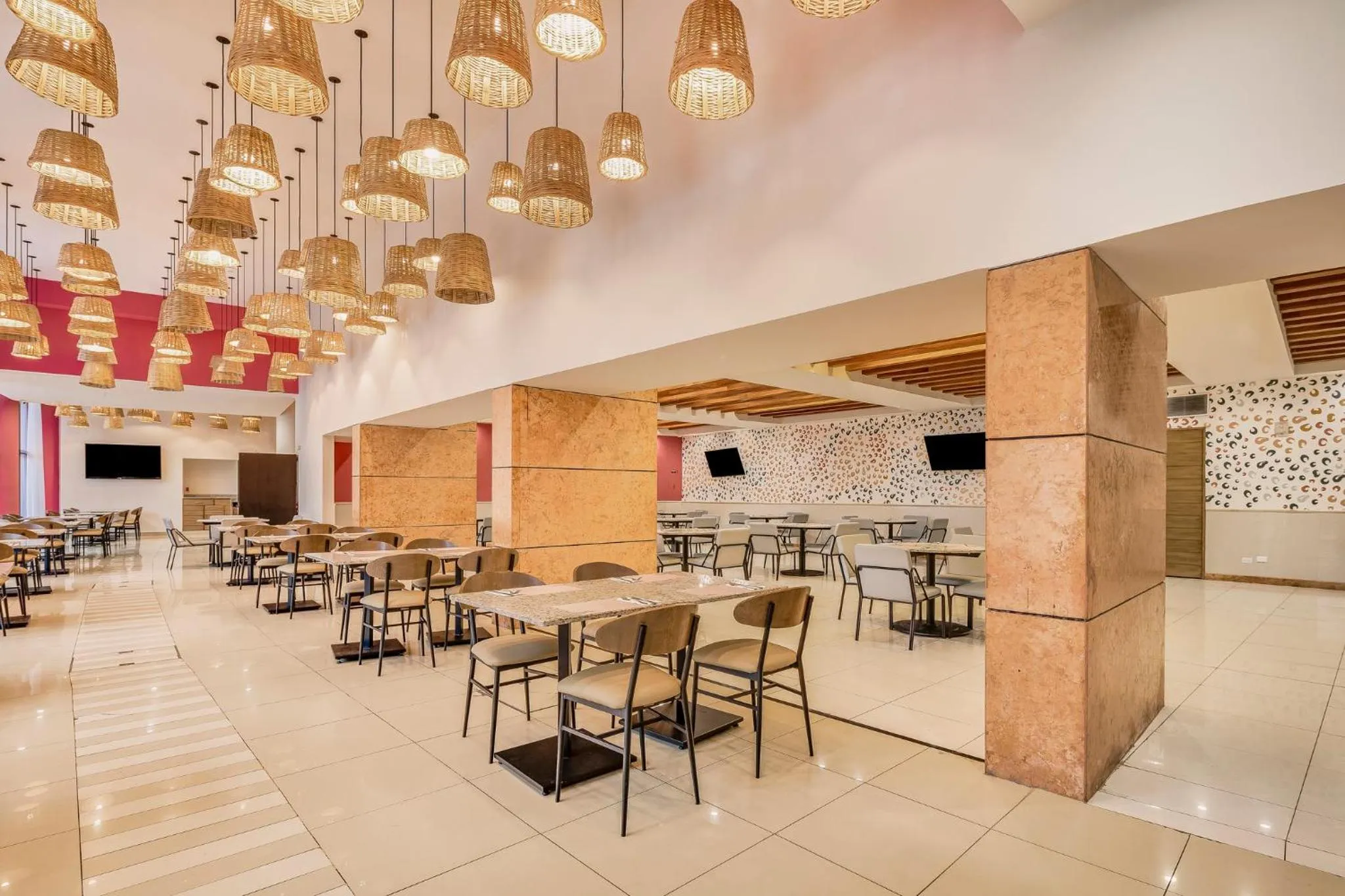 Restaurant/places to eat in Fiesta Inn Villahermosa Cencali