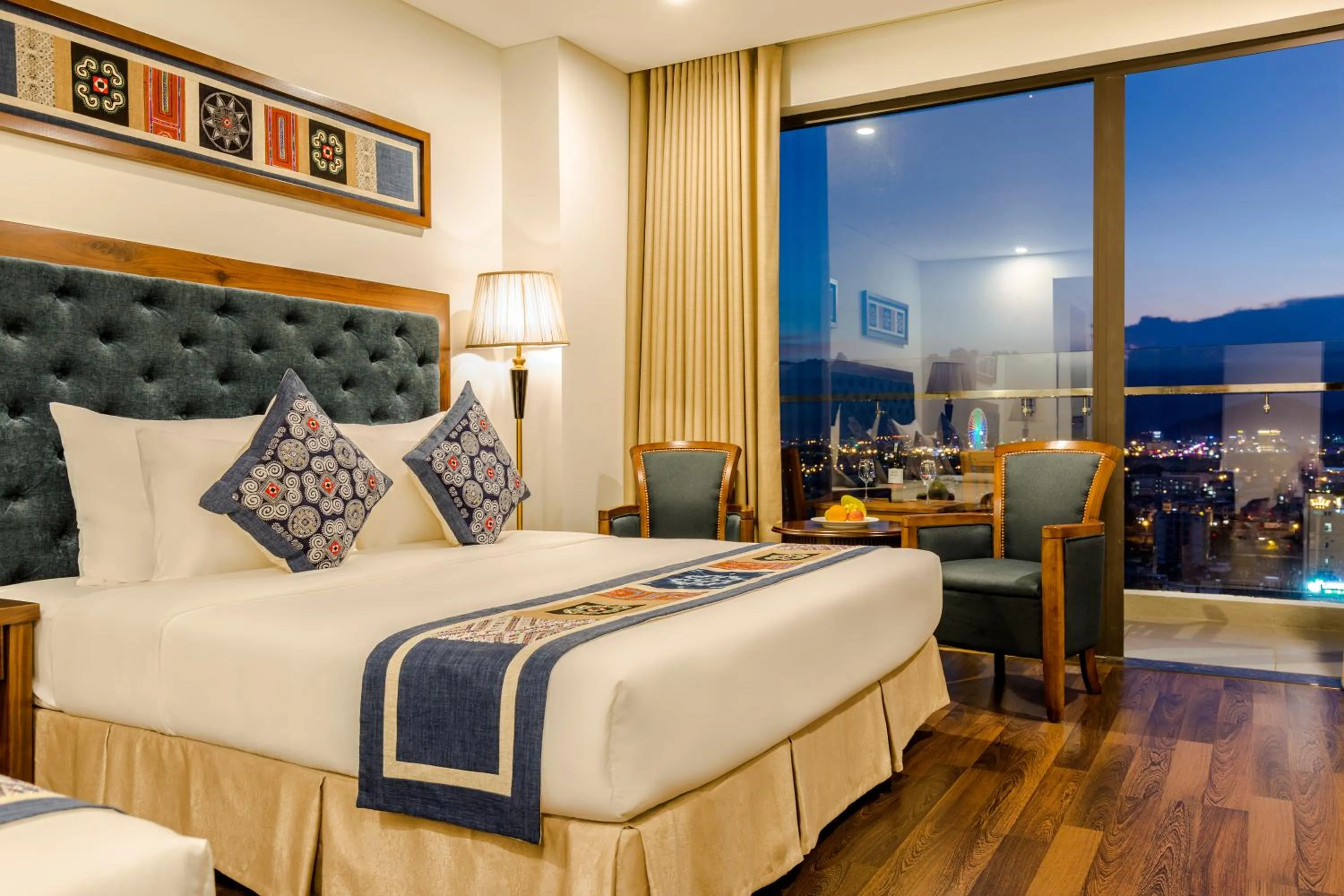 City view, Bed in Balcona Hotel Da Nang