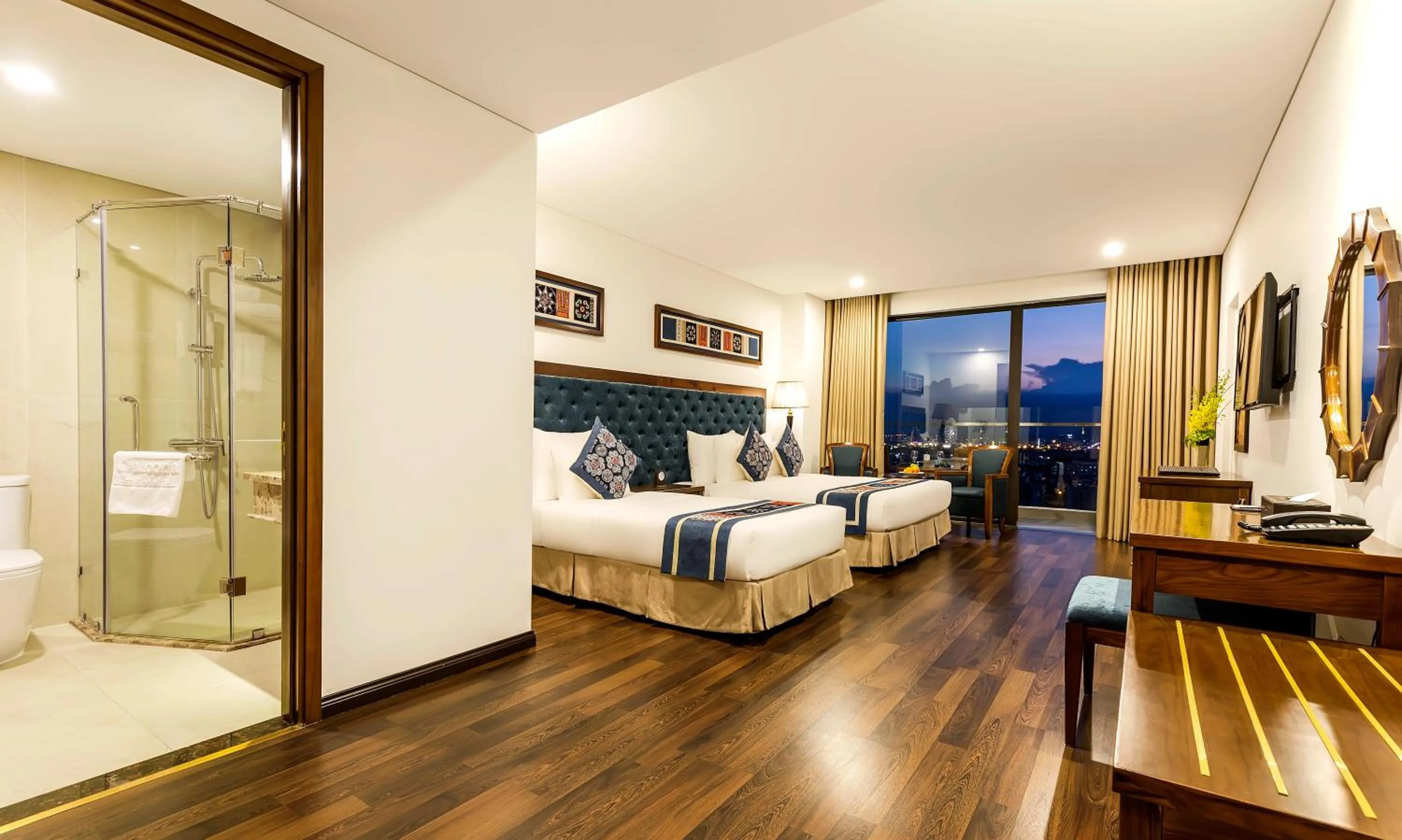 Photo of the whole room, Bed in Balcona Hotel Da Nang