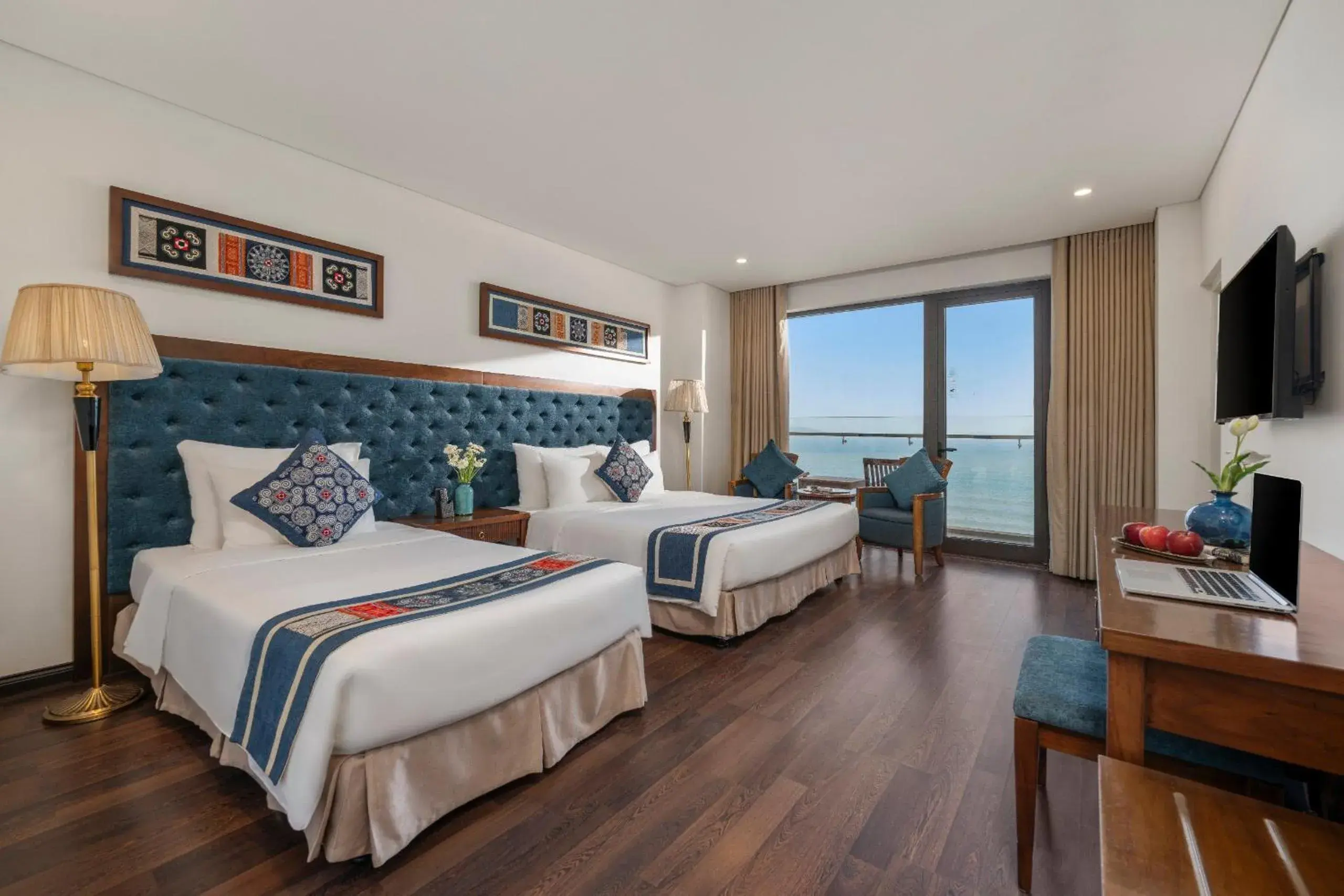 Balcony Triple Sea View with Afternoon Tea in Balcona Hotel Da Nang Balcony Triple Sea View with Afternoon Tea in Balcona Hotel Da Nang