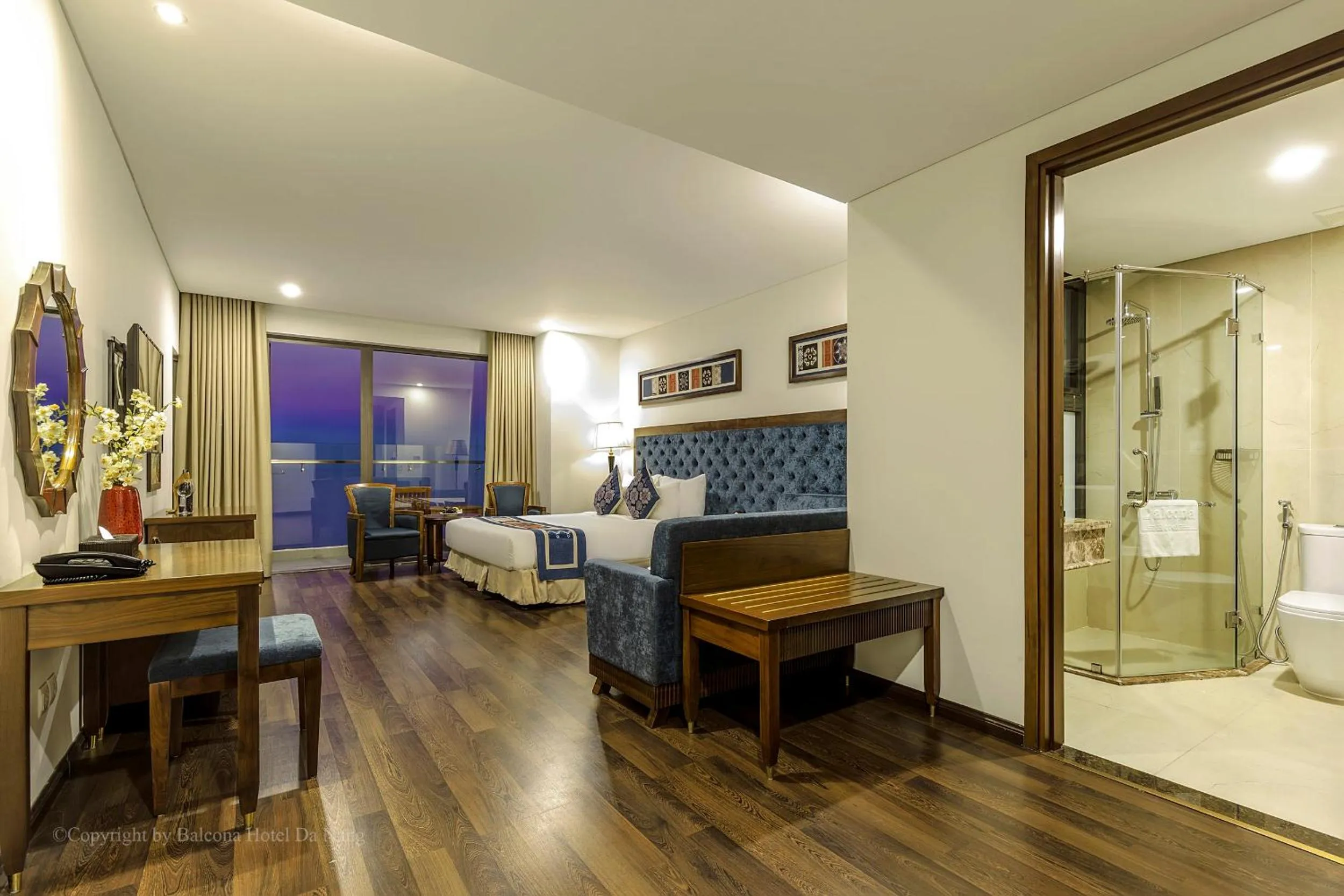 Photo of the whole room, Bed in Balcona Hotel Da Nang