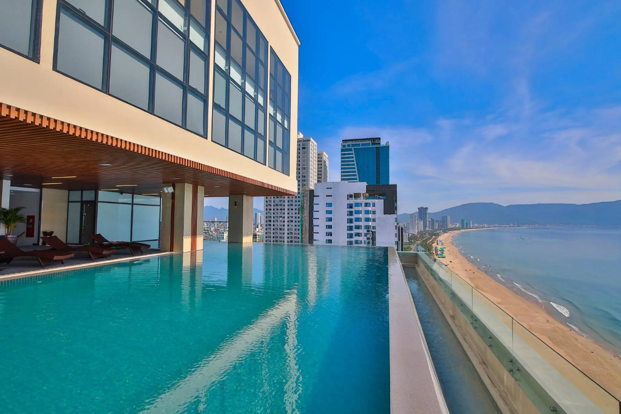 Swimming pool in Balcona Hotel Da Nang