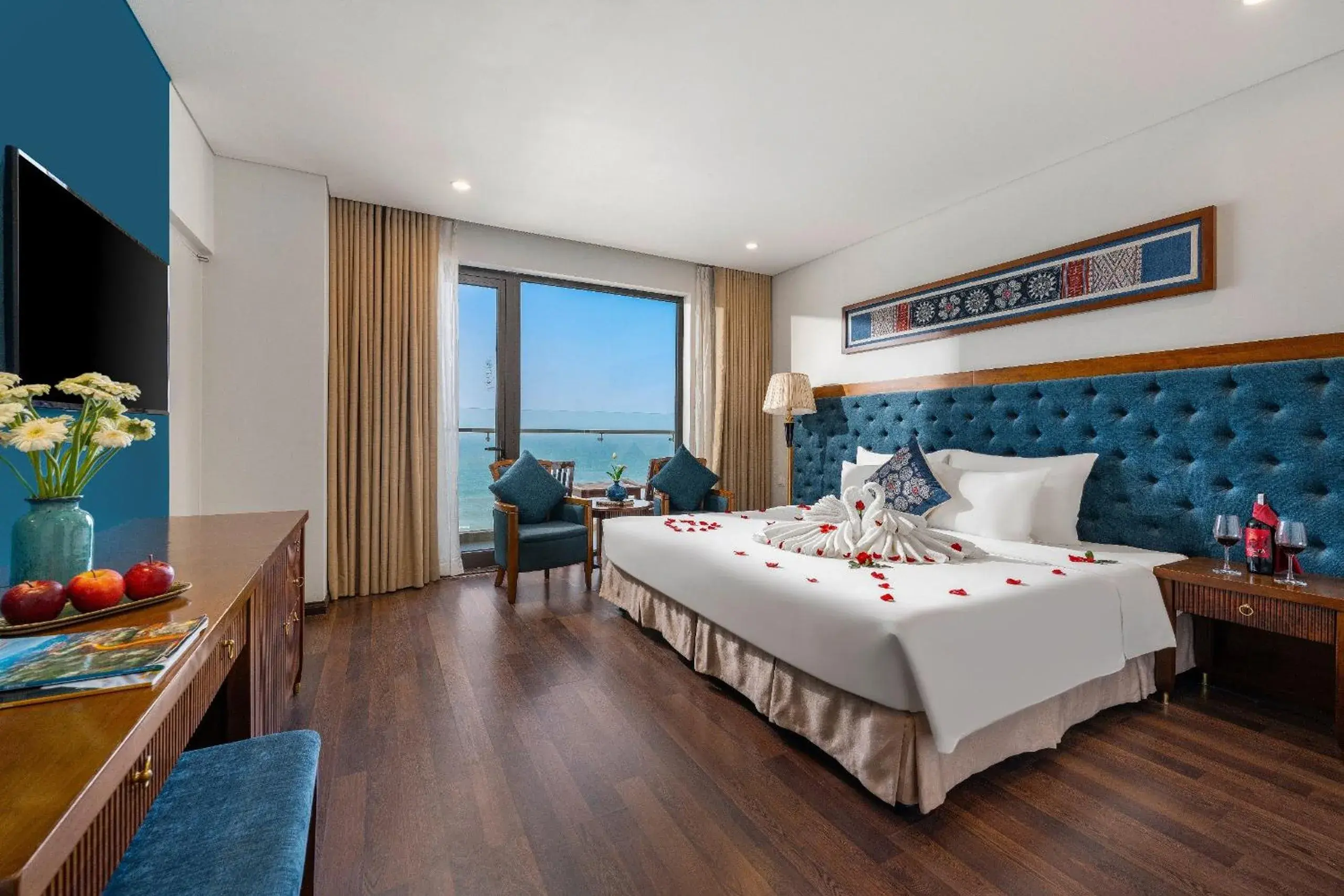 Premier Double Room with Balcony - Ocean Front in Balcona Hotel Da Nang Premier Double Room with Balcony - Ocean Front in Balcona Hotel Da Nang