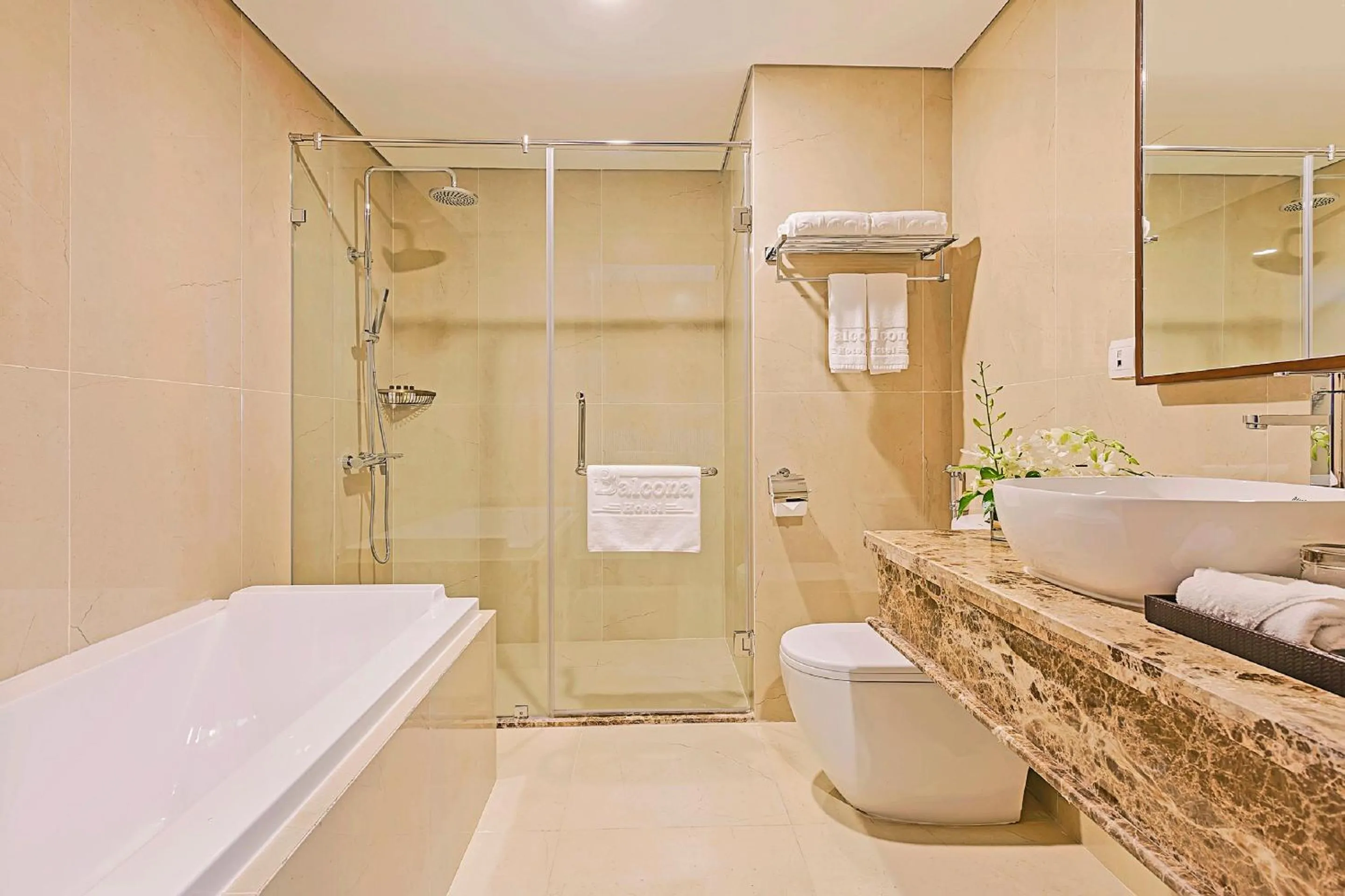Bathroom in Balcona Hotel Da Nang
