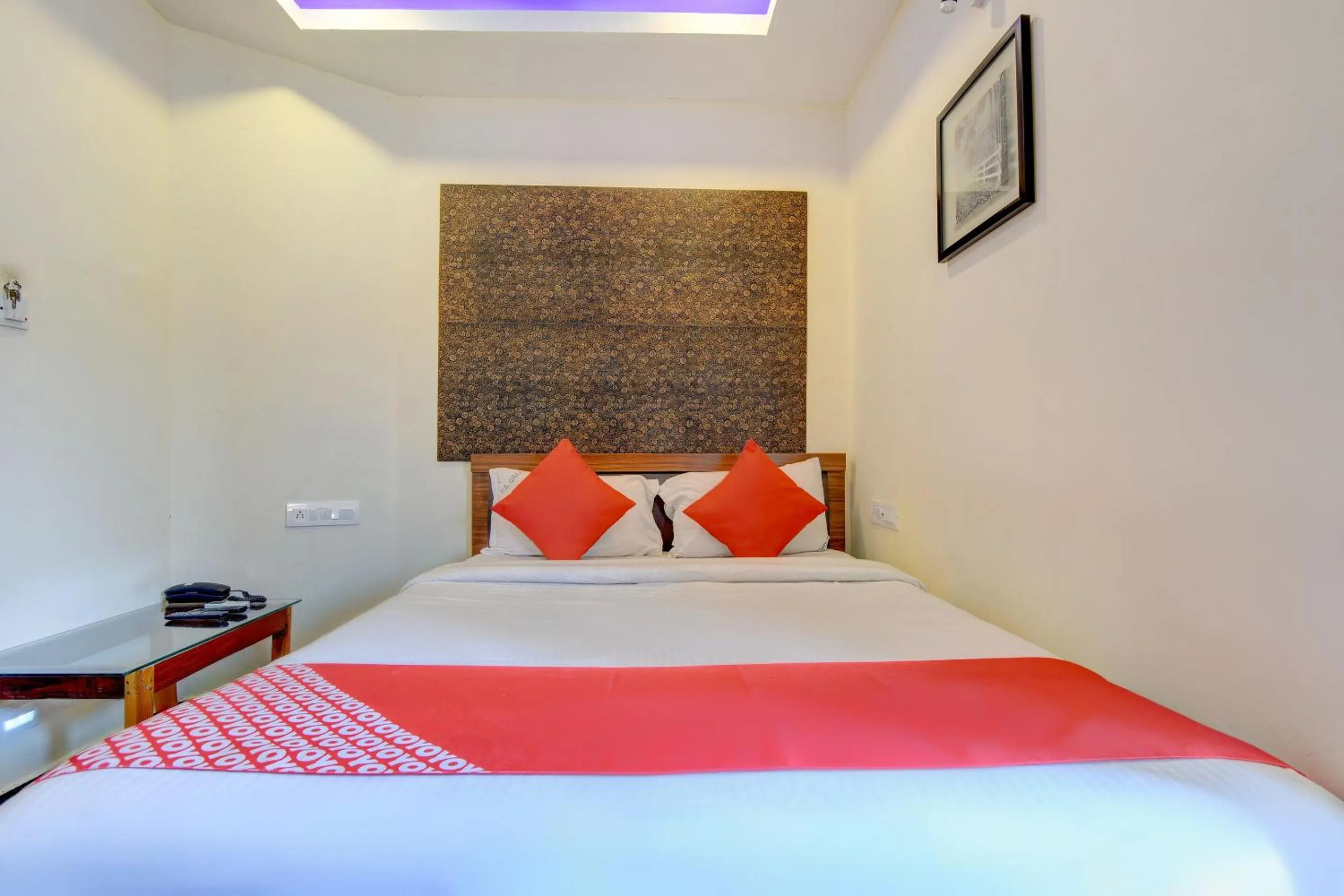 Bedroom, Bed in Hotel O P S Grand